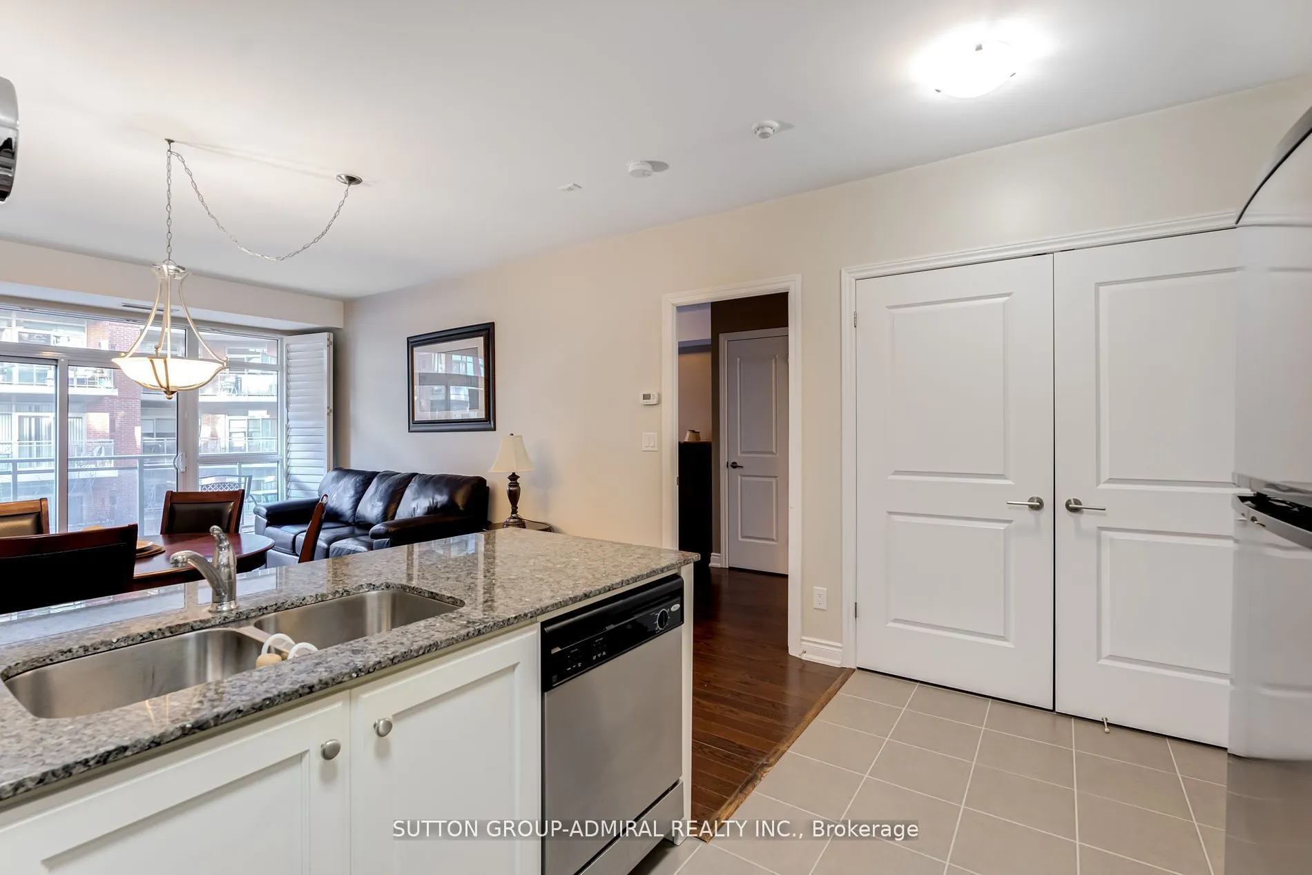 281 Woodbridge Avenue, #342