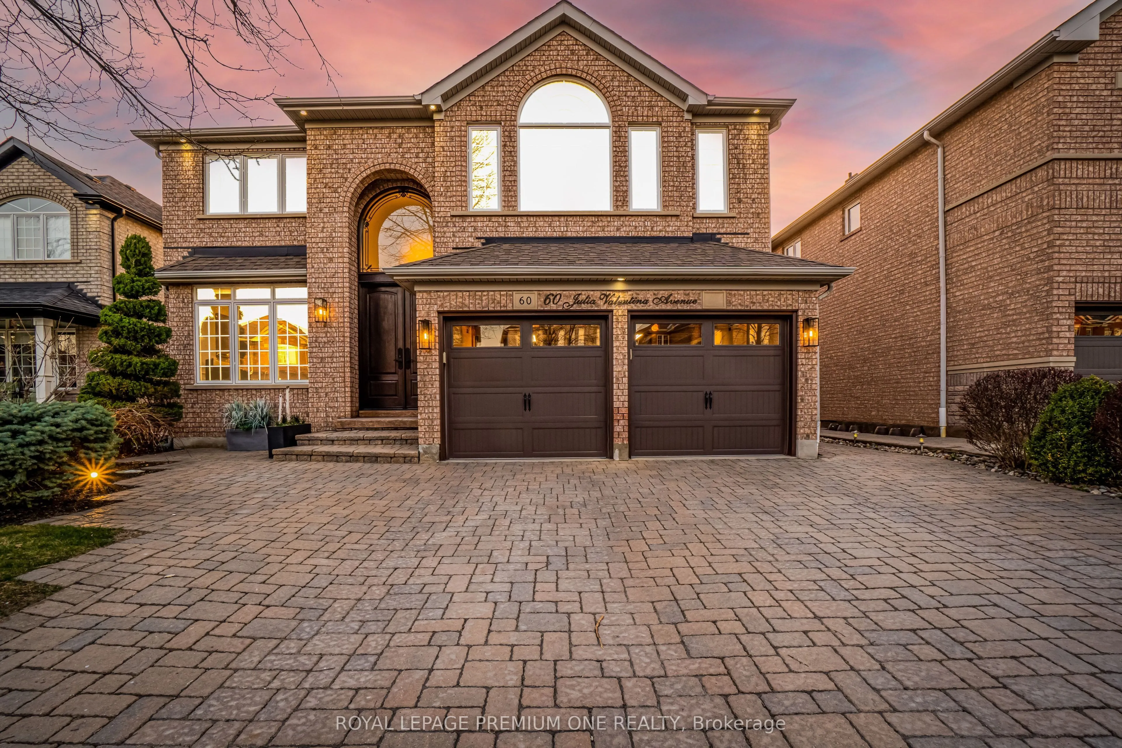60 JULIA VALENTINA Avenue