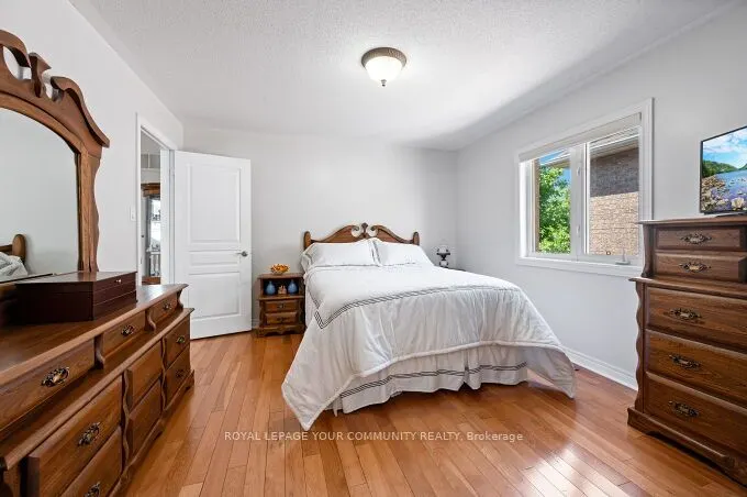 40 Barberry Crescent