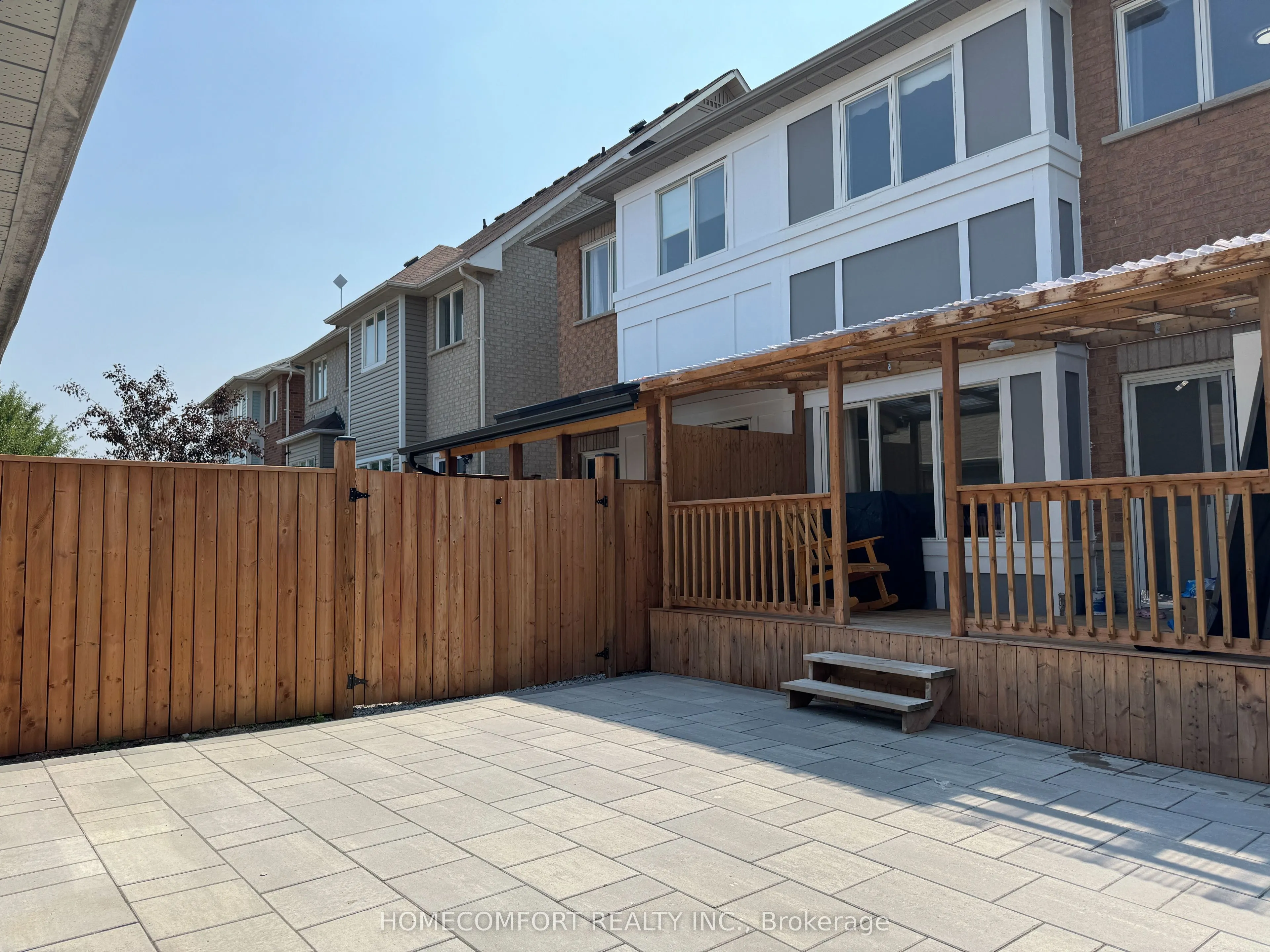 18 Glendennan Avenue