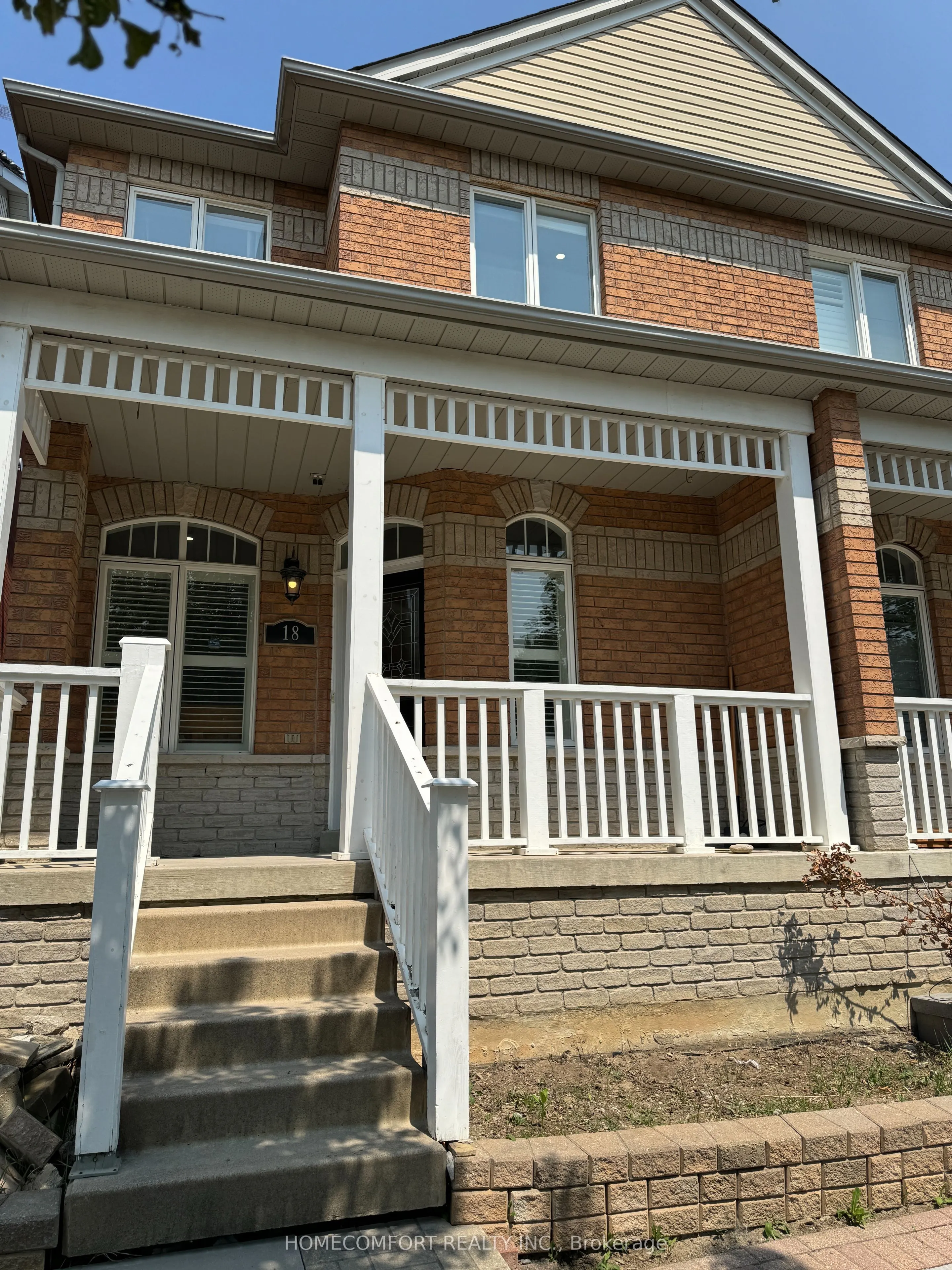 18 Glendennan Avenue