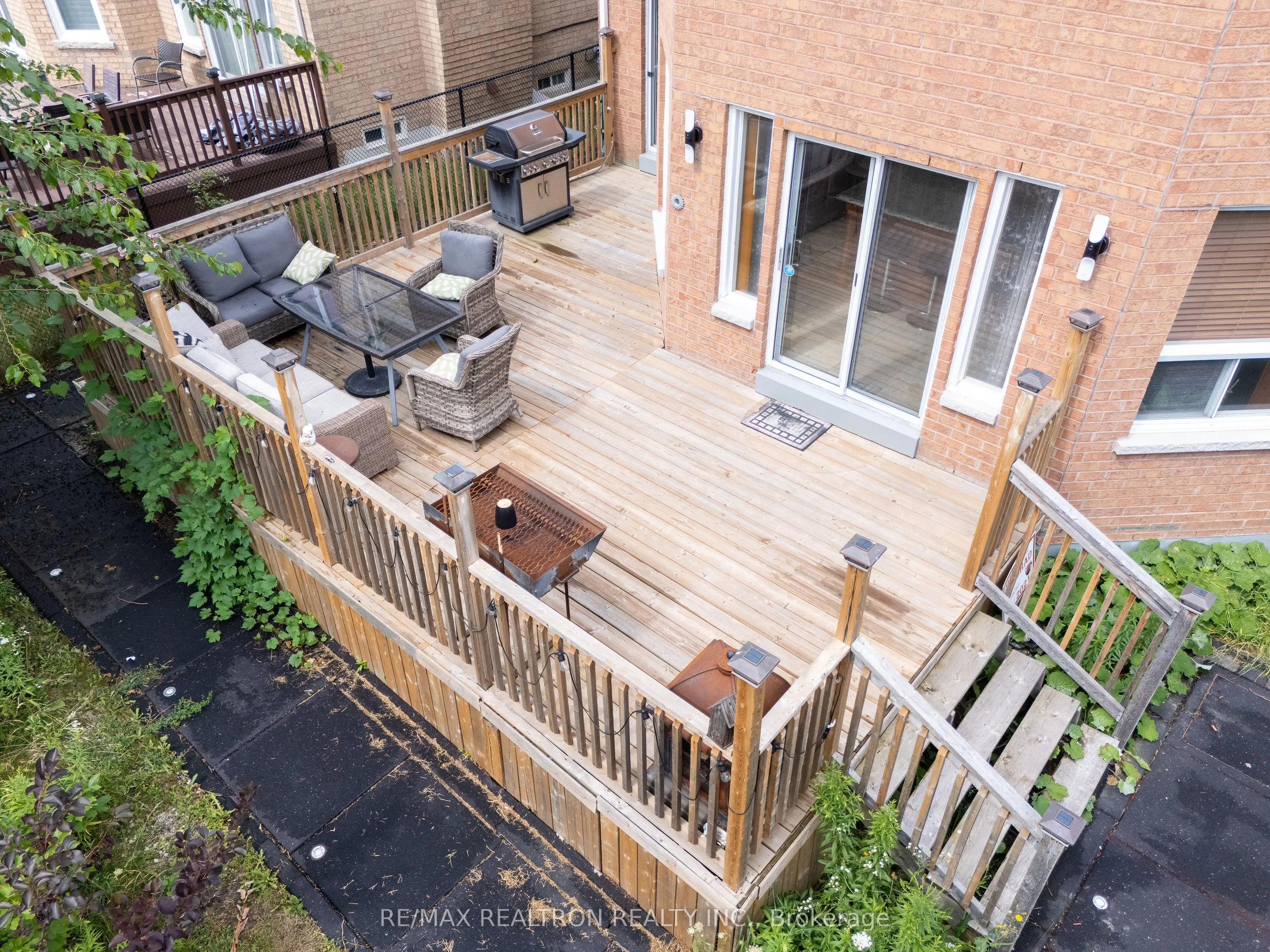 161 Devonsleigh Boulevard W