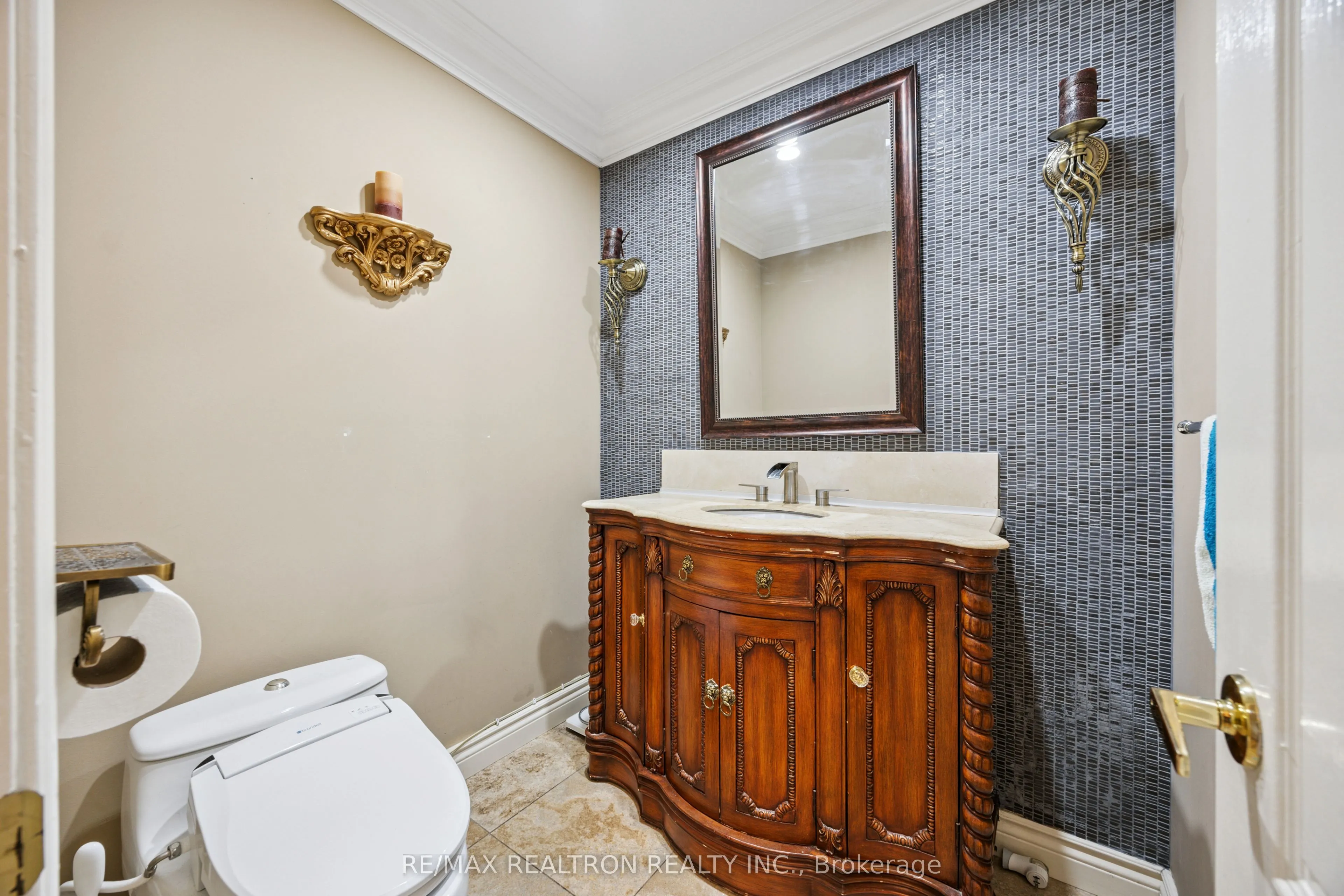 161 Devonsleigh Boulevard W