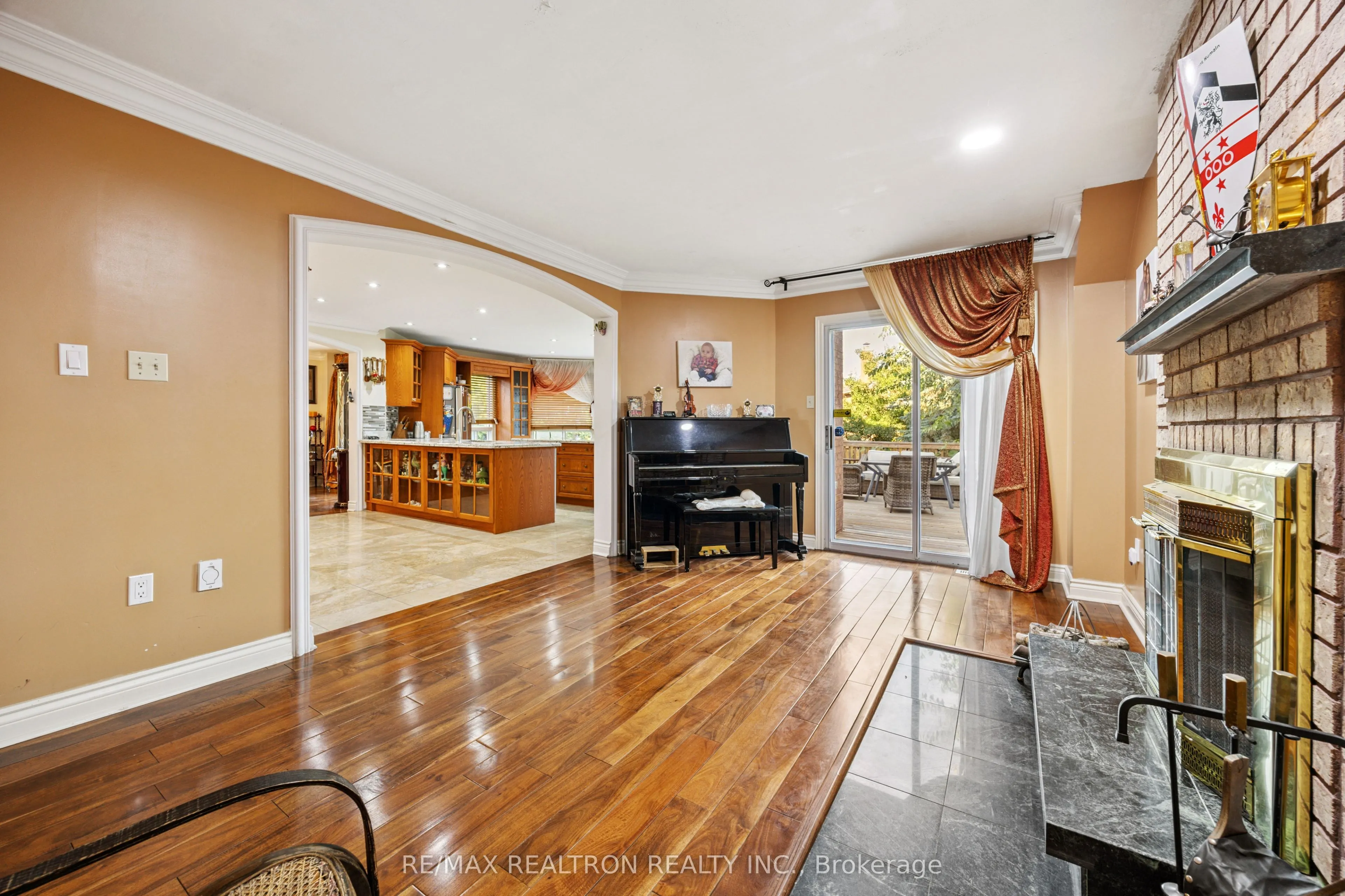 161 Devonsleigh Boulevard W