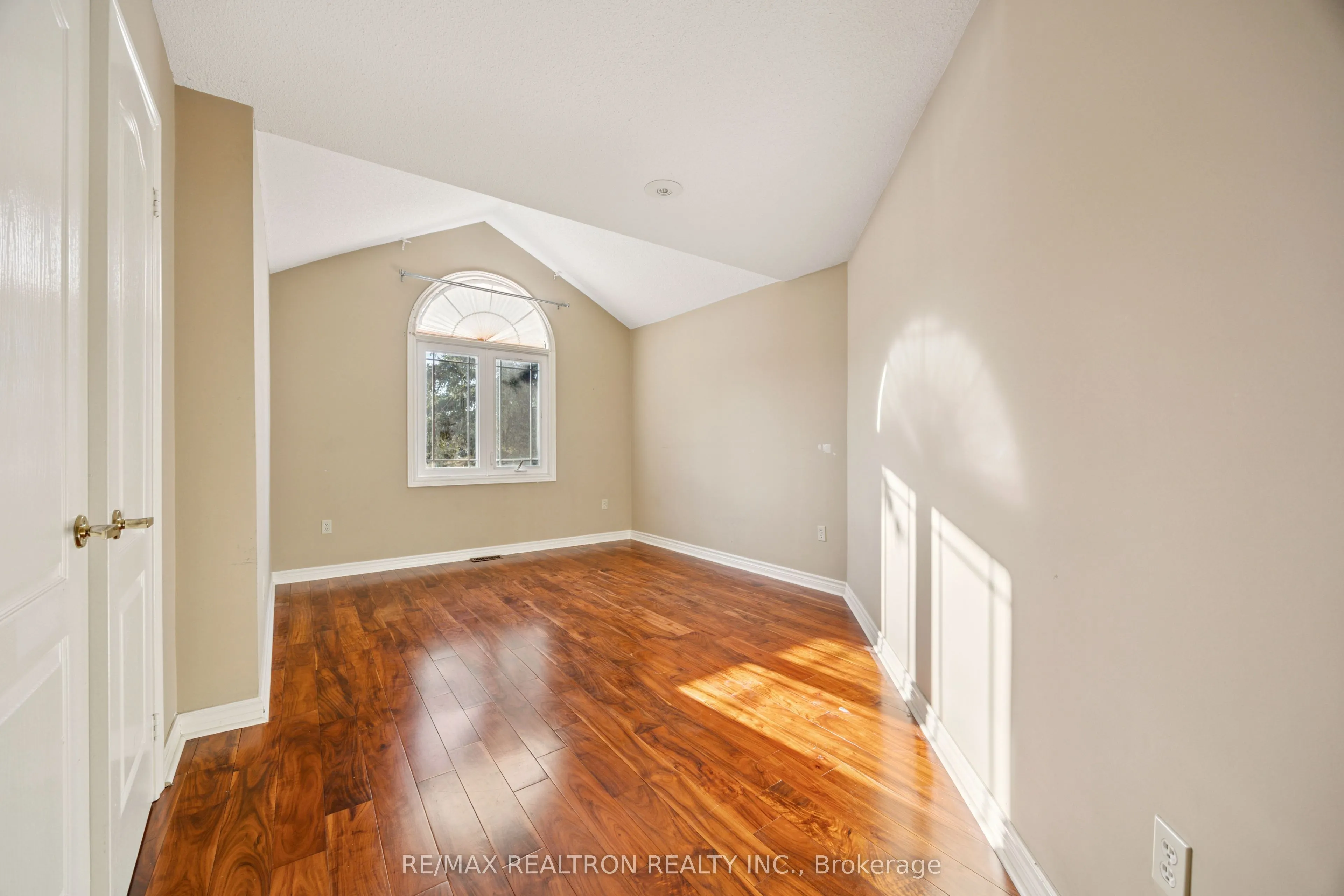 161 Devonsleigh Boulevard W