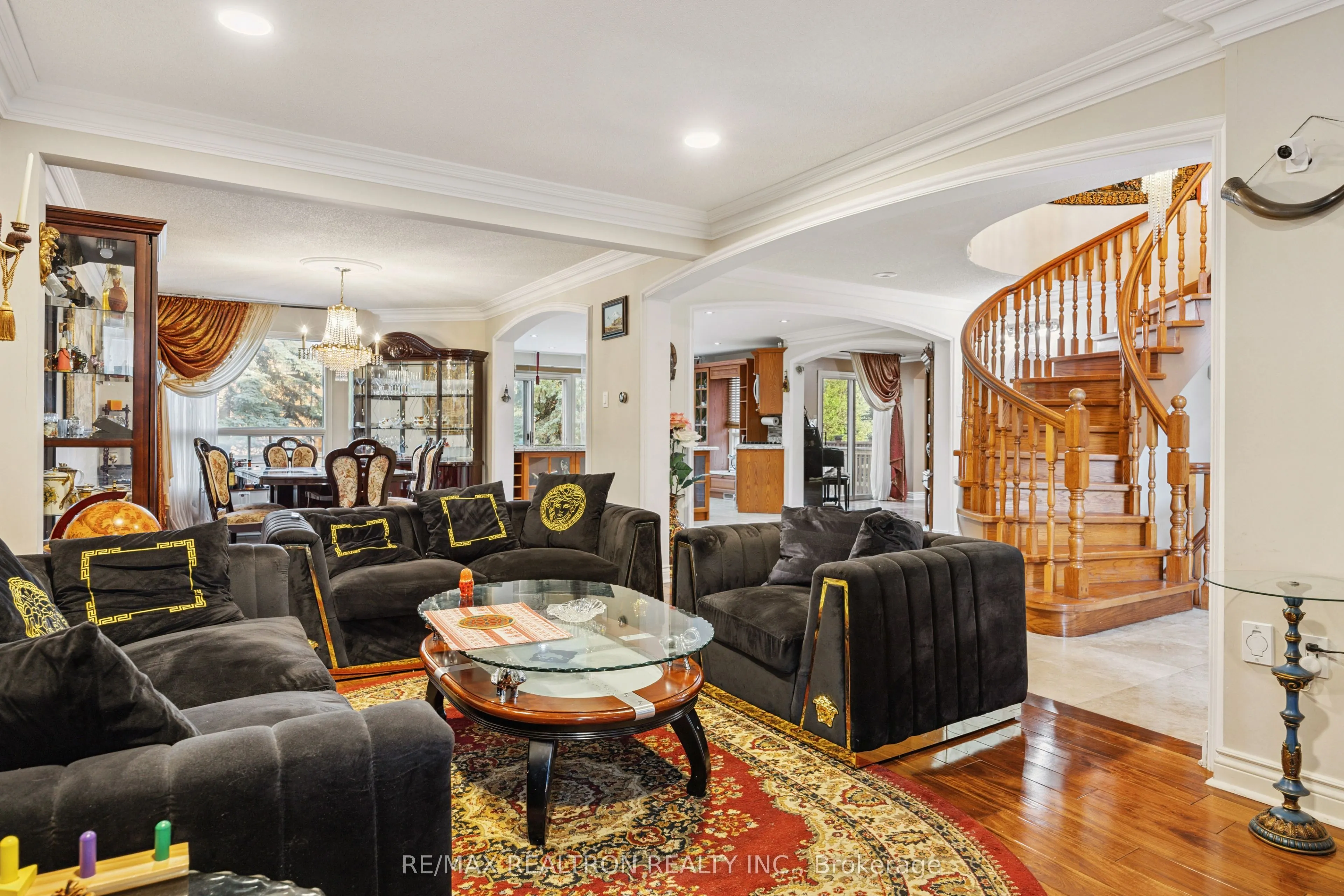 161 Devonsleigh Boulevard W