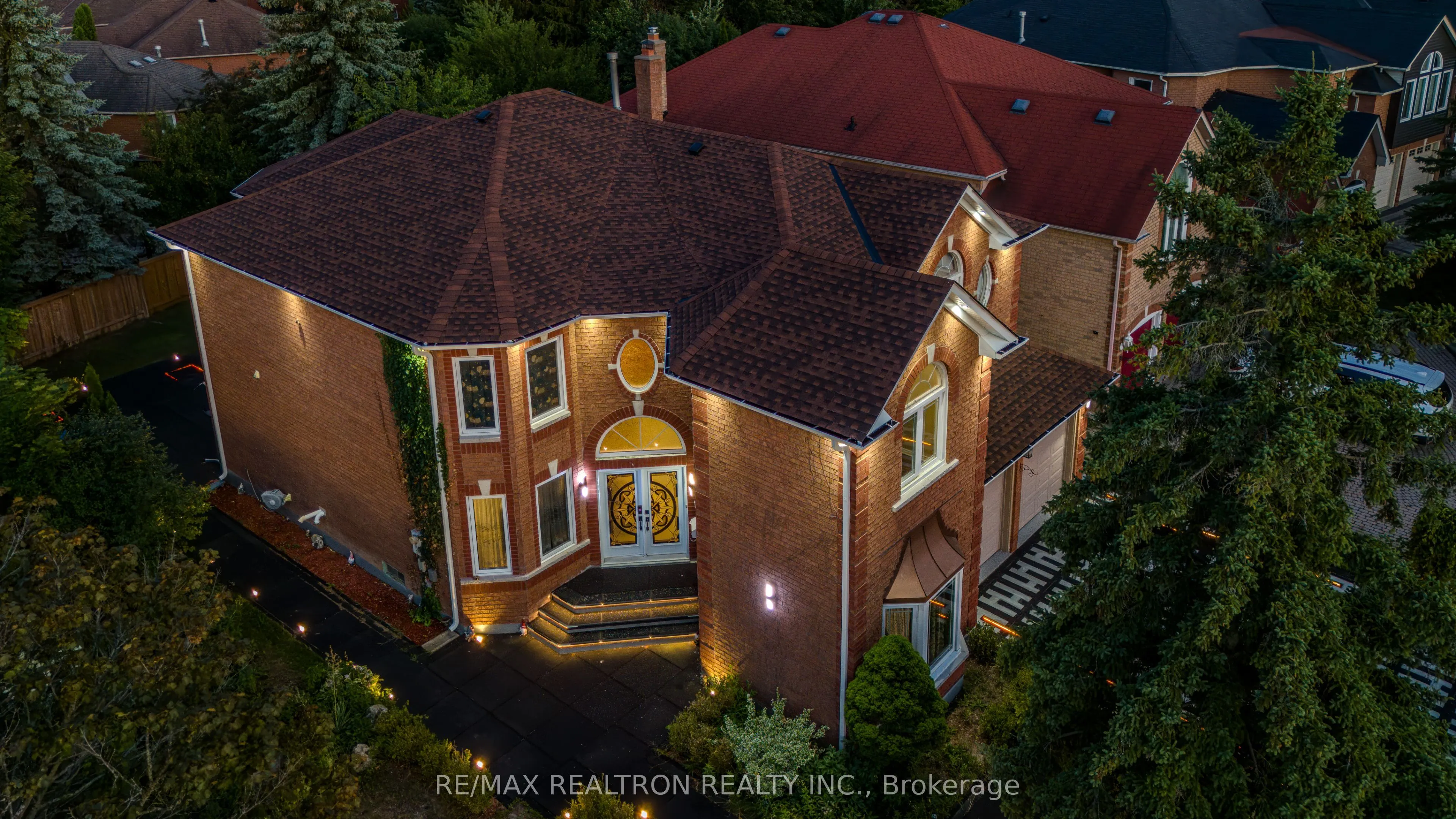 161 Devonsleigh Boulevard W