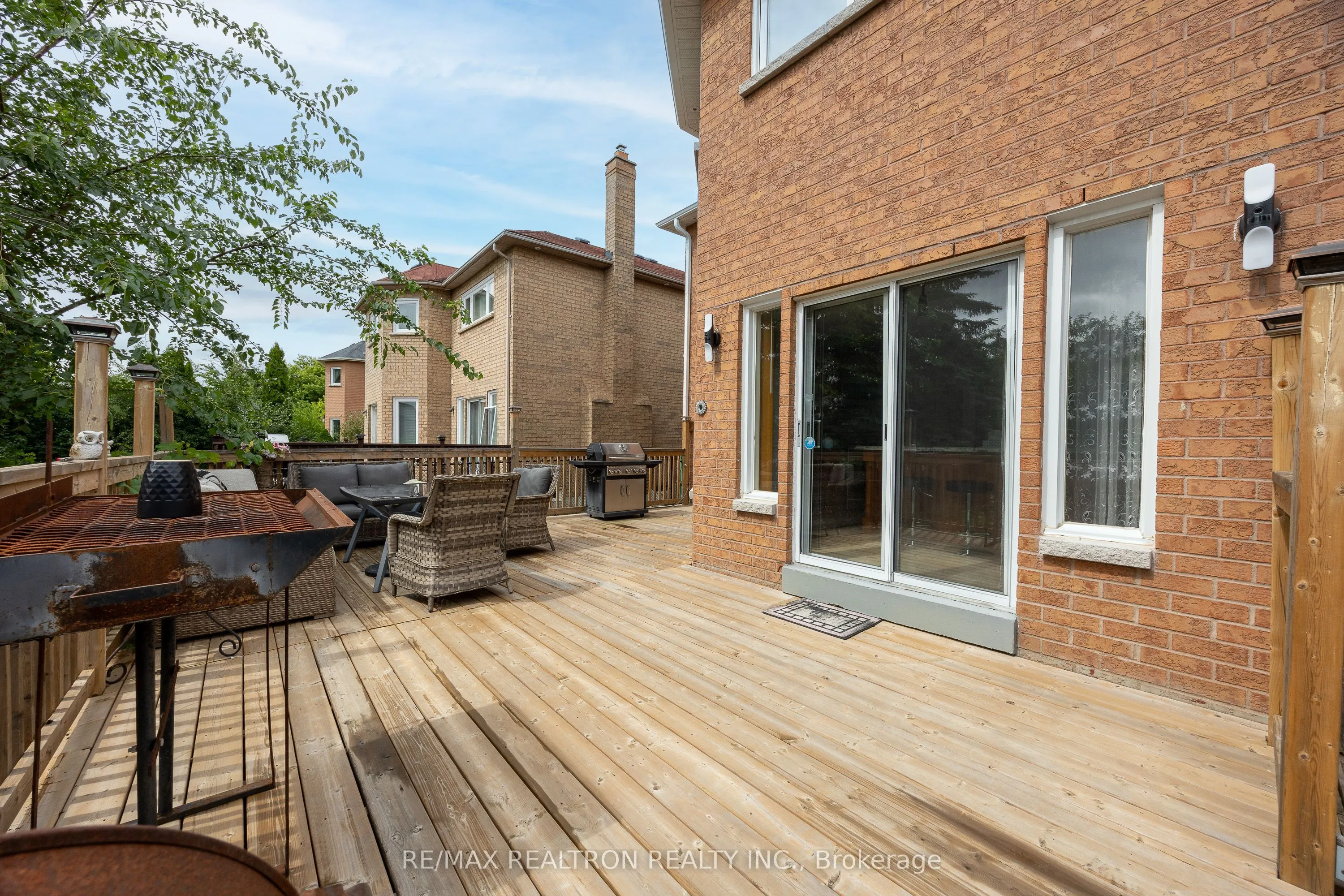 161 Devonsleigh Boulevard W