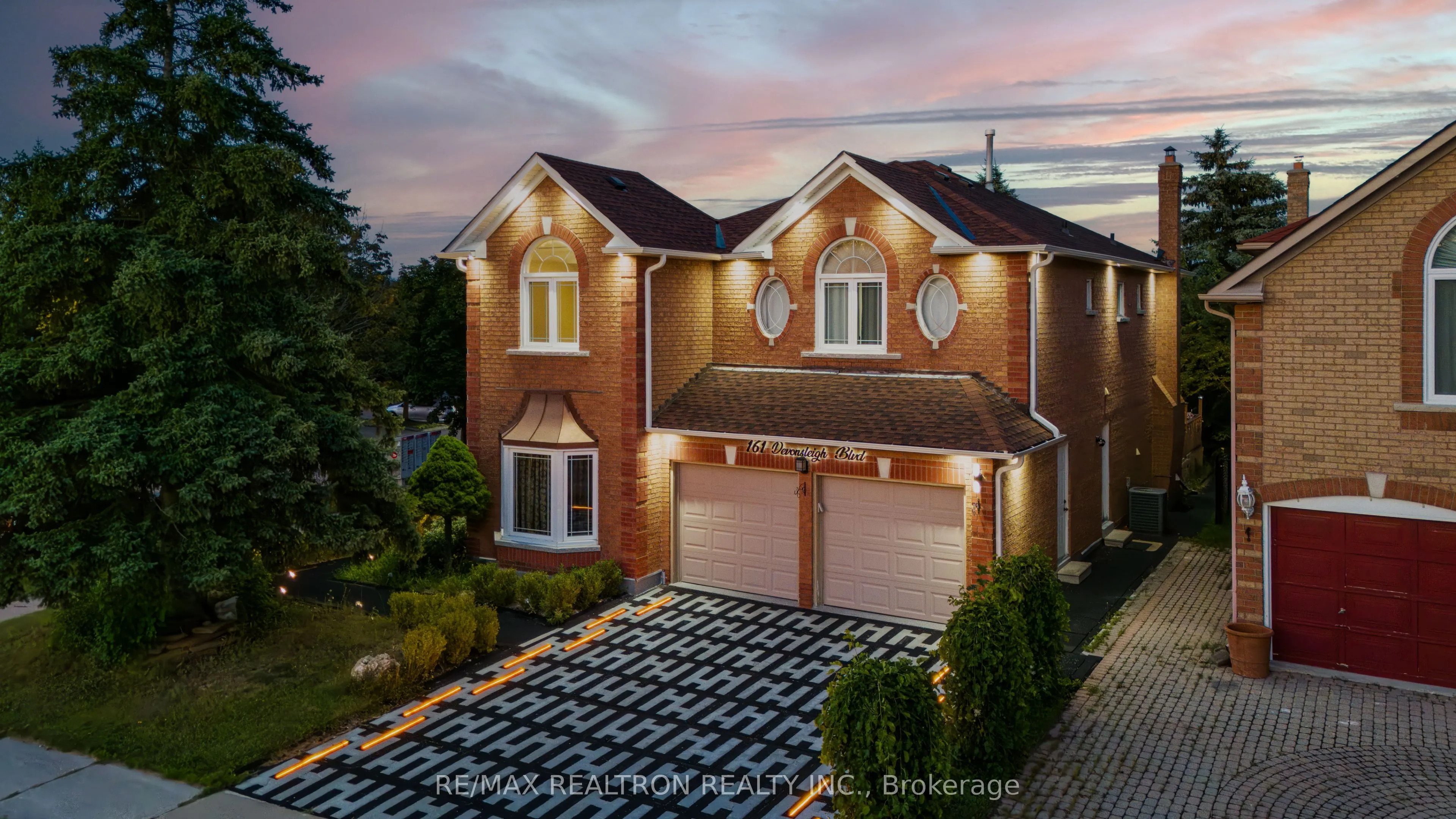 161 Devonsleigh Boulevard W