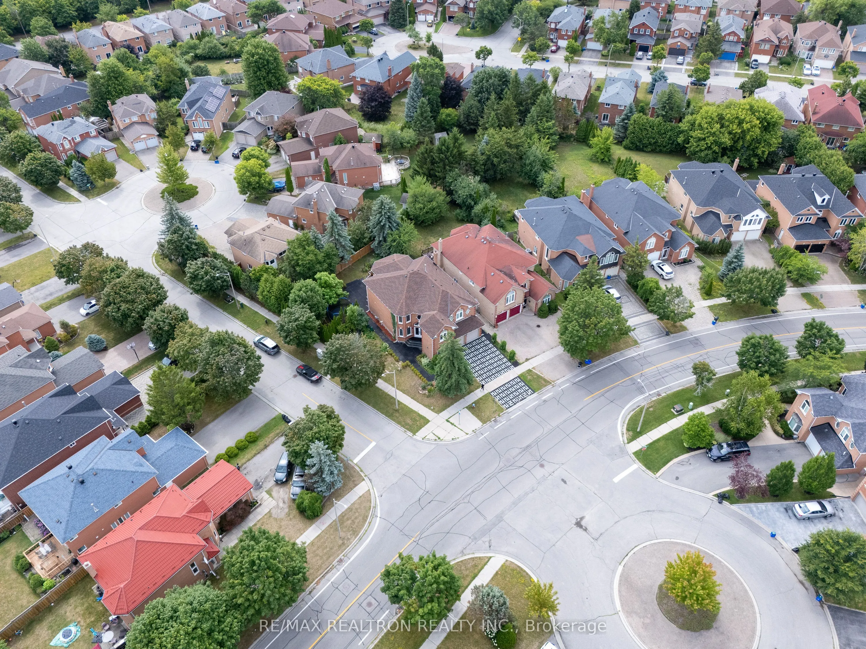 161 Devonsleigh Boulevard W