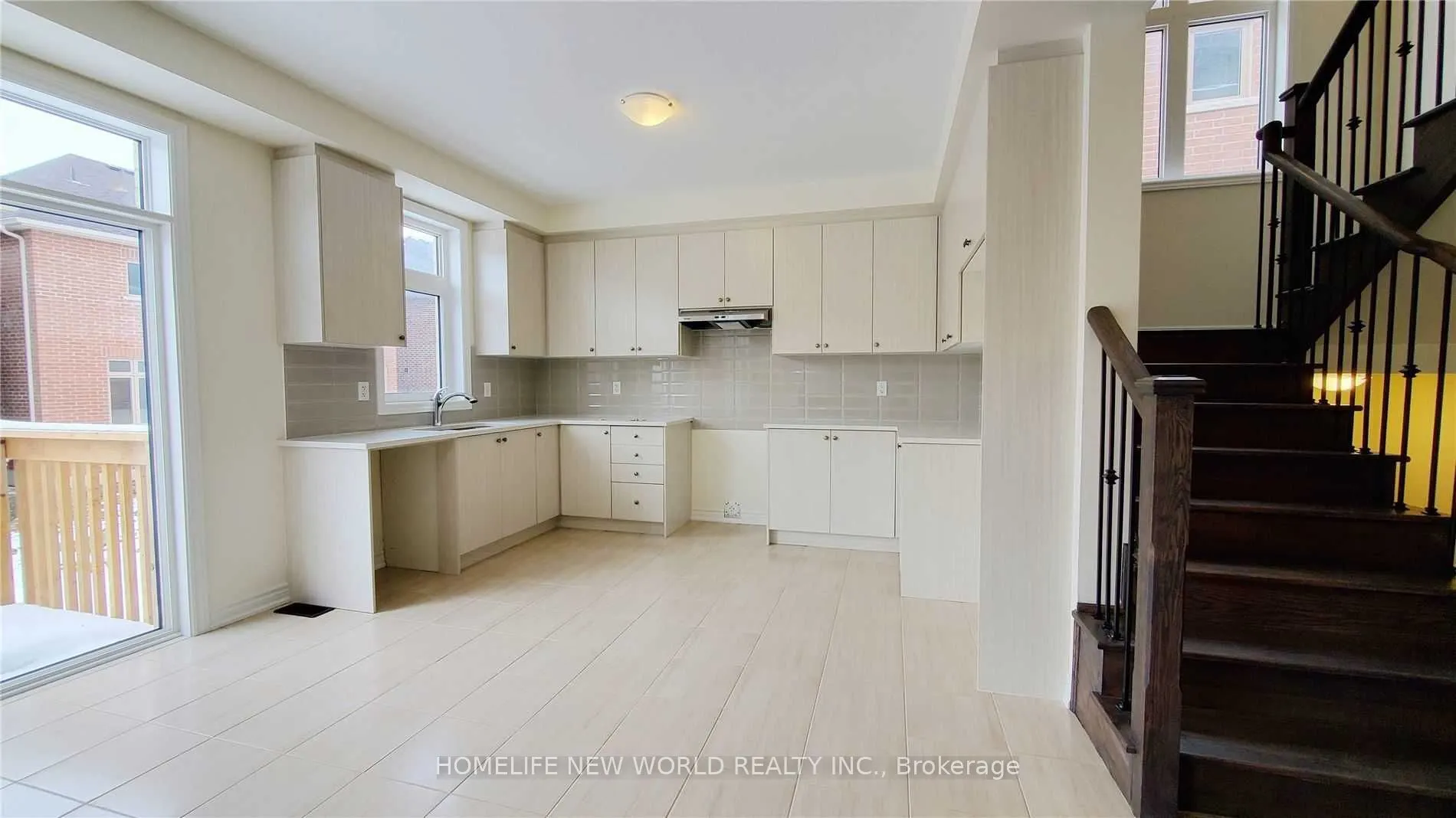 10 Bruce Welch Avenue