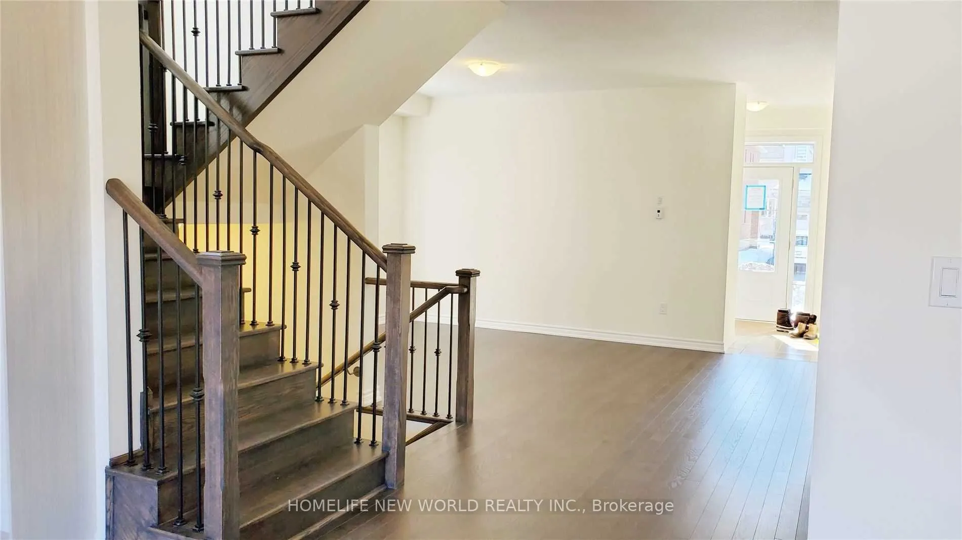10 Bruce Welch Avenue