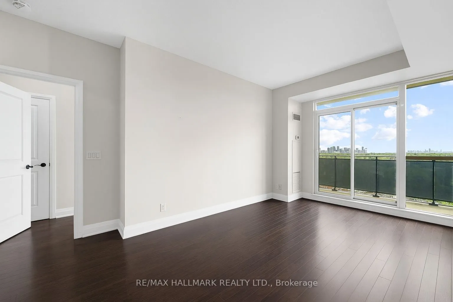 520 Steeles Avenue, #1508