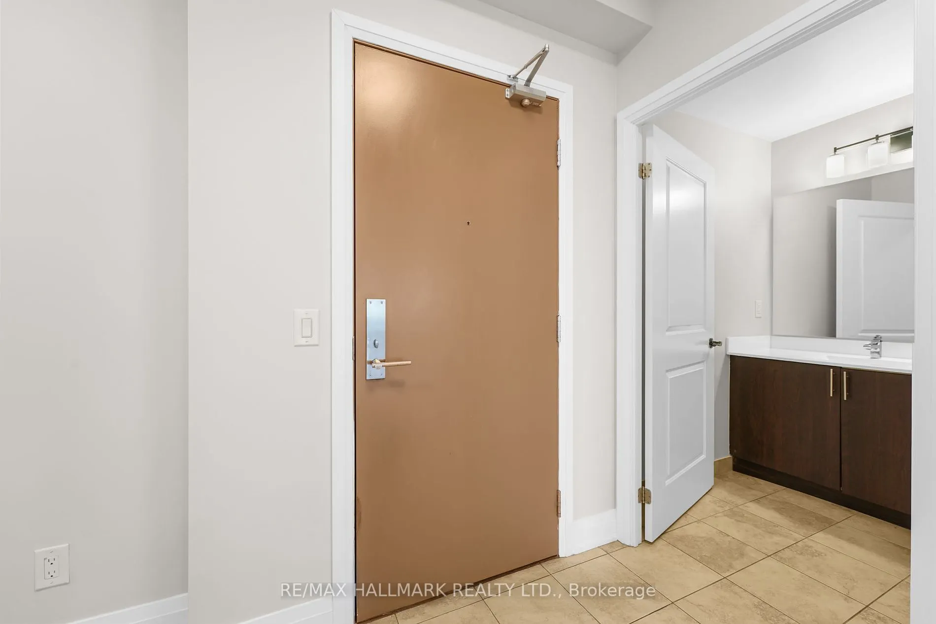 520 Steeles Avenue, #1508