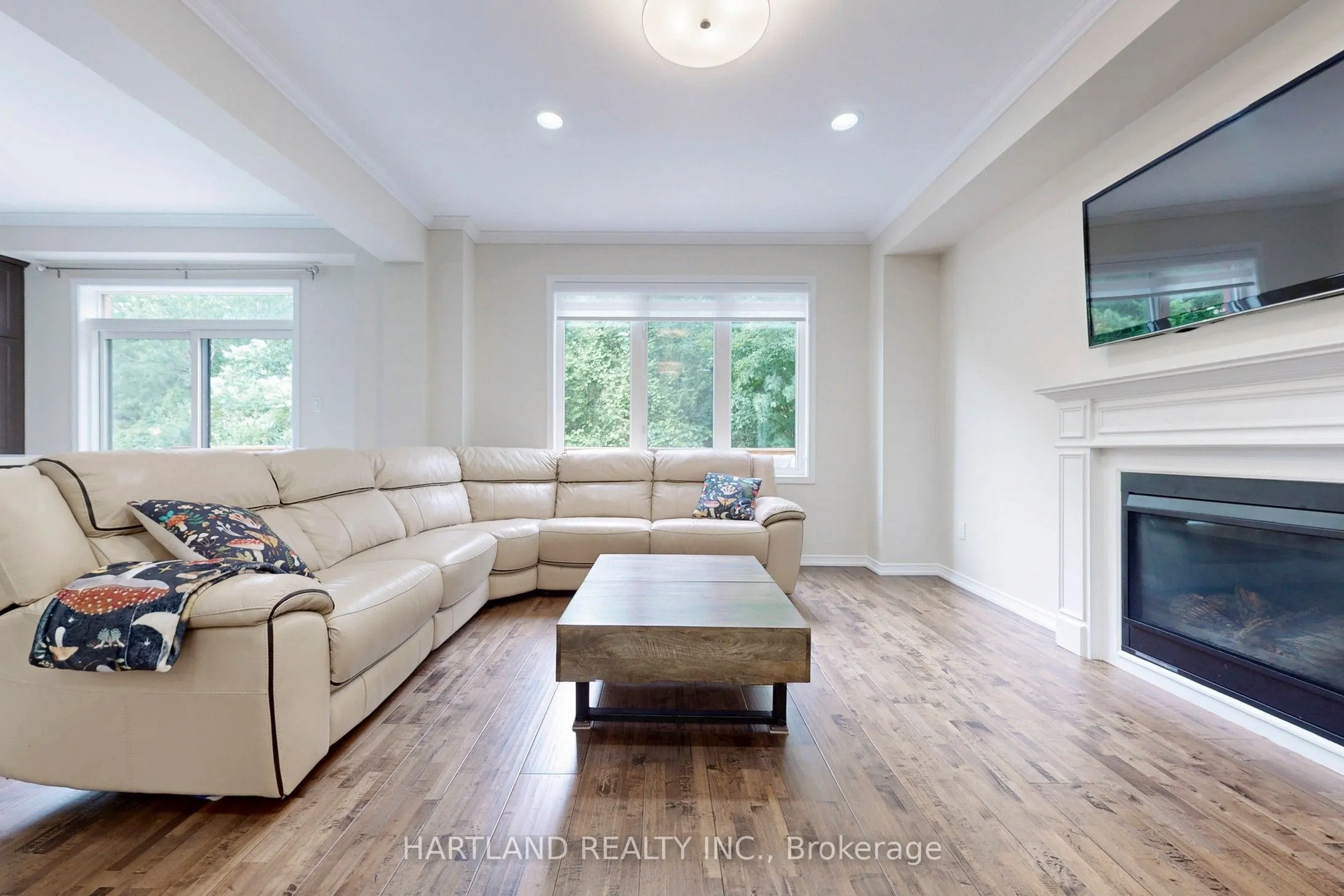 1036 Abram Court