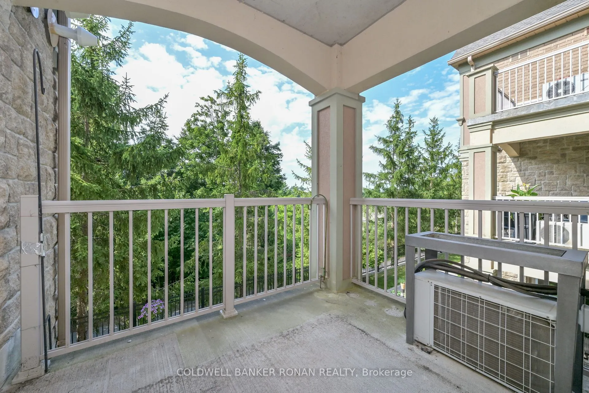 78 Sunset Boulevard, #202