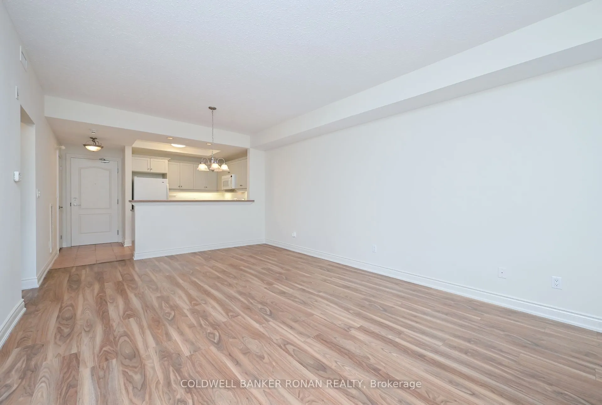 78 Sunset Boulevard, #202