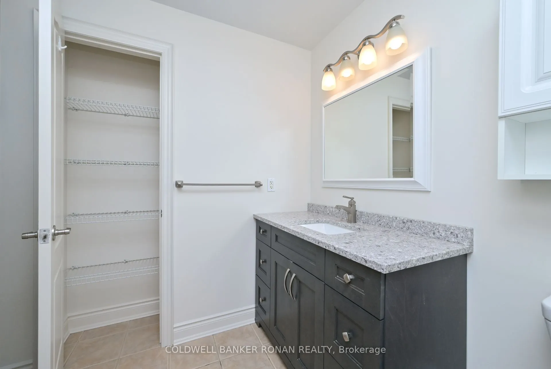 78 Sunset Boulevard, #202