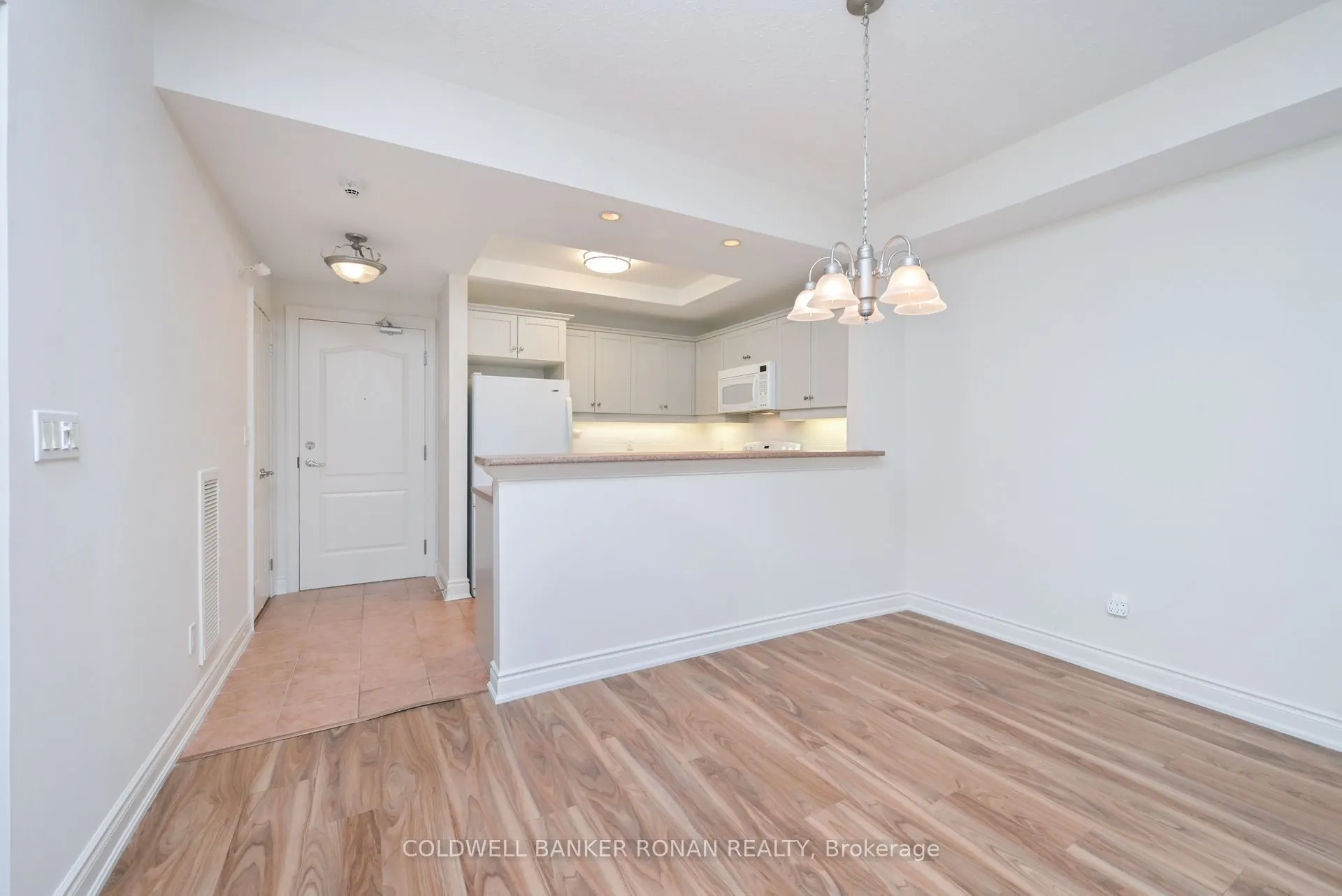 78 Sunset Boulevard, #202