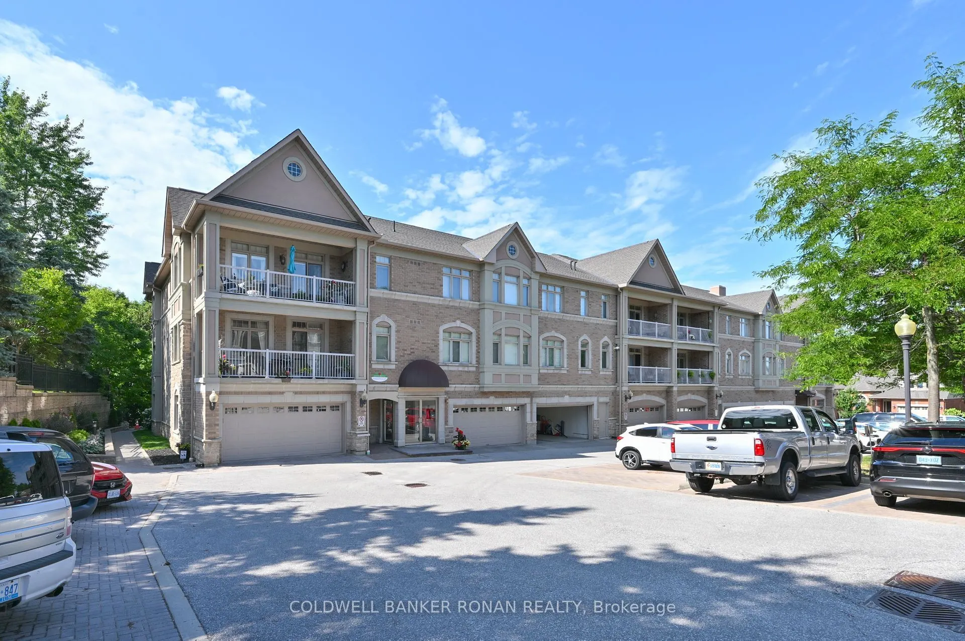 78 Sunset Boulevard, #202