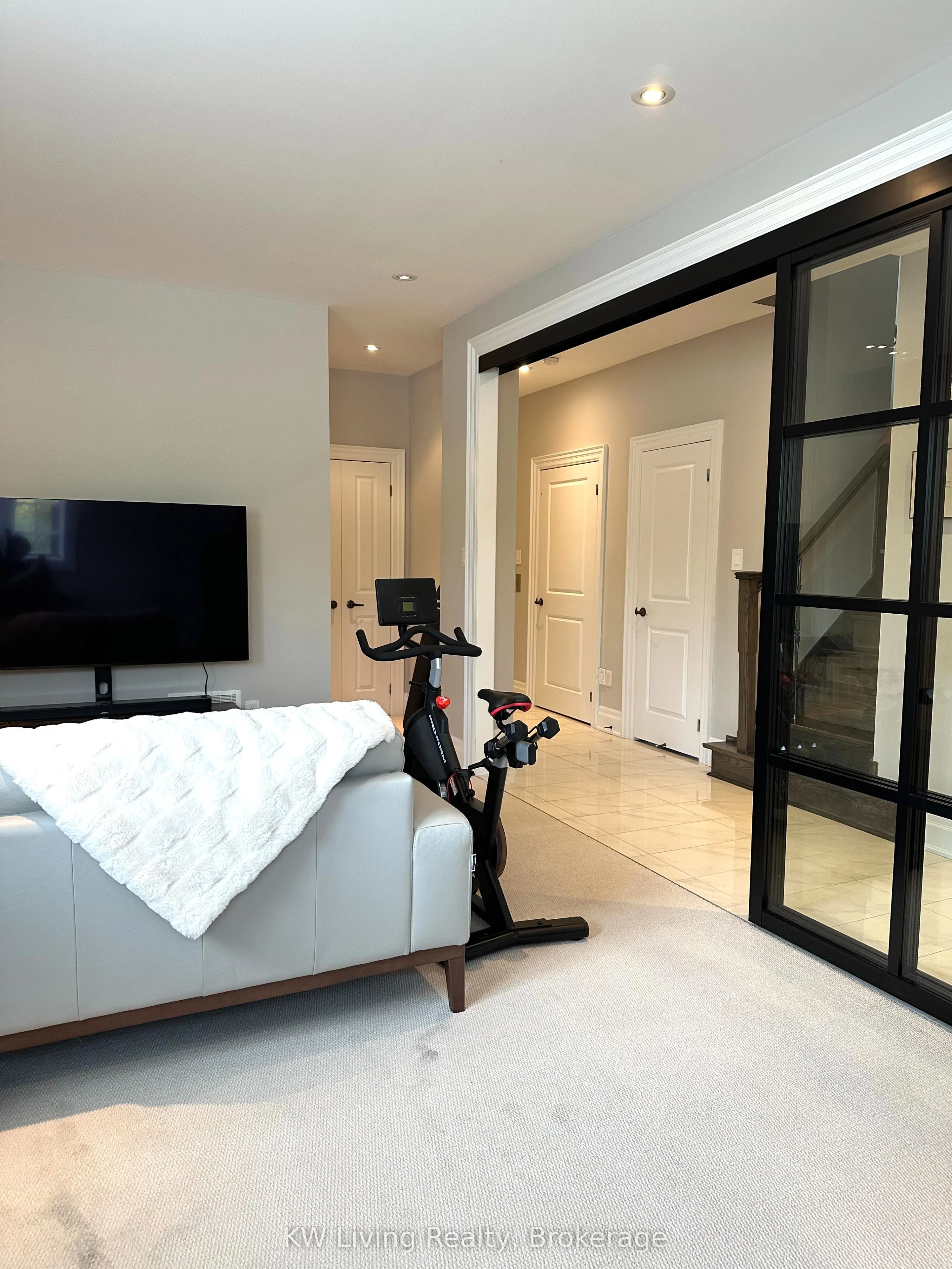 83 Rouge Valley Drive W