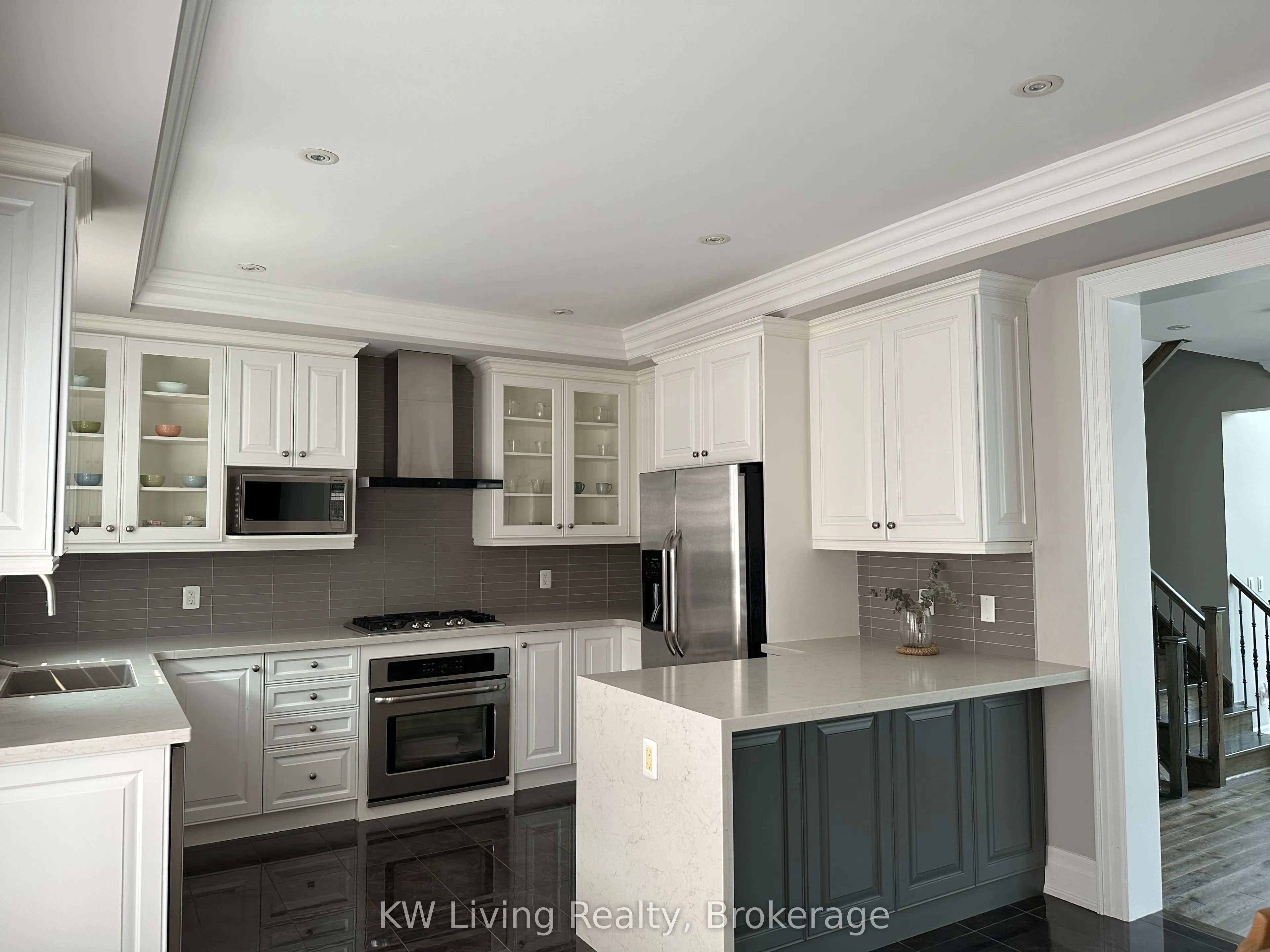 83 Rouge Valley Drive W