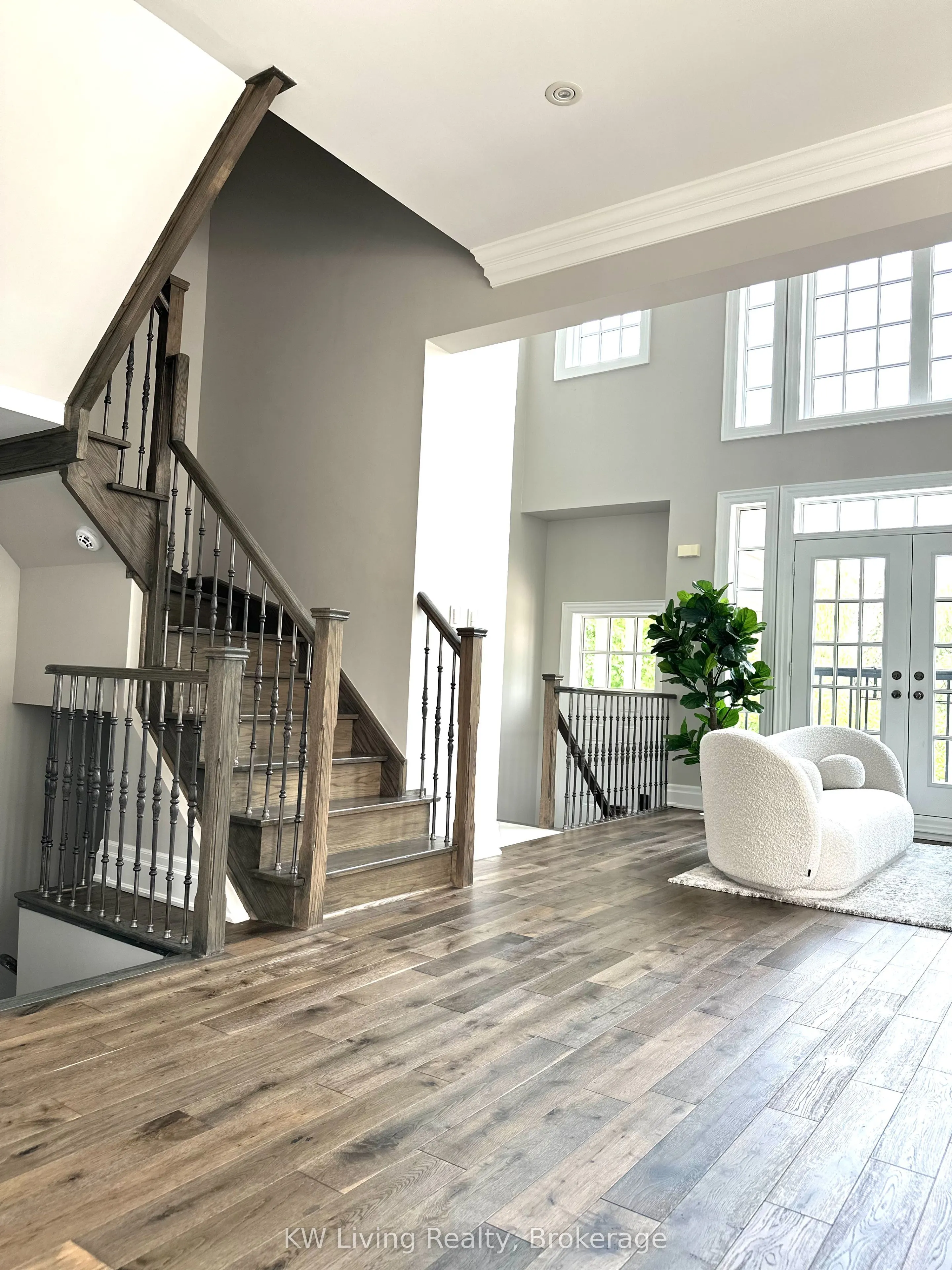 83 Rouge Valley Drive W