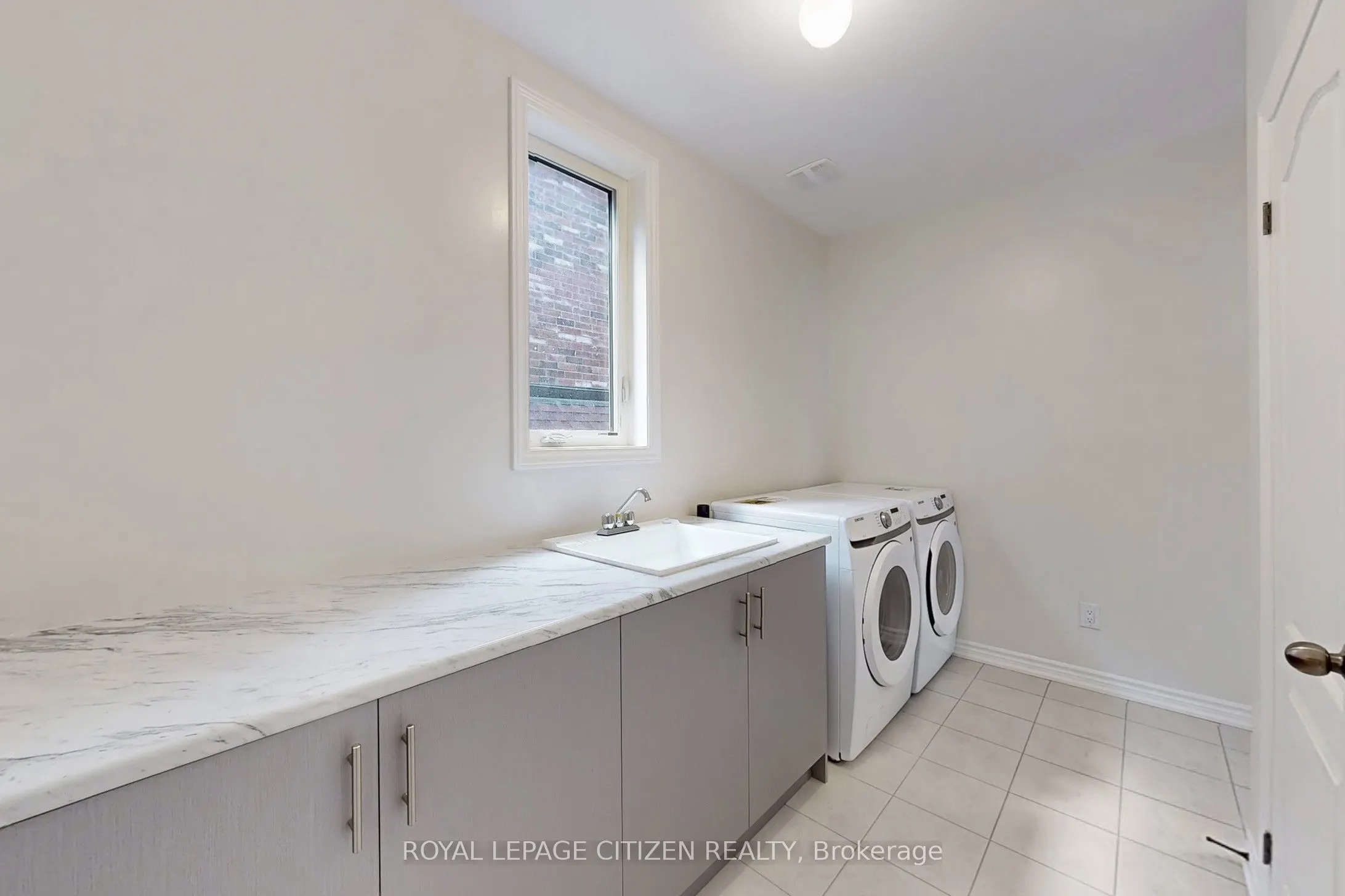 82 Lawrence D. Pridham Avenue