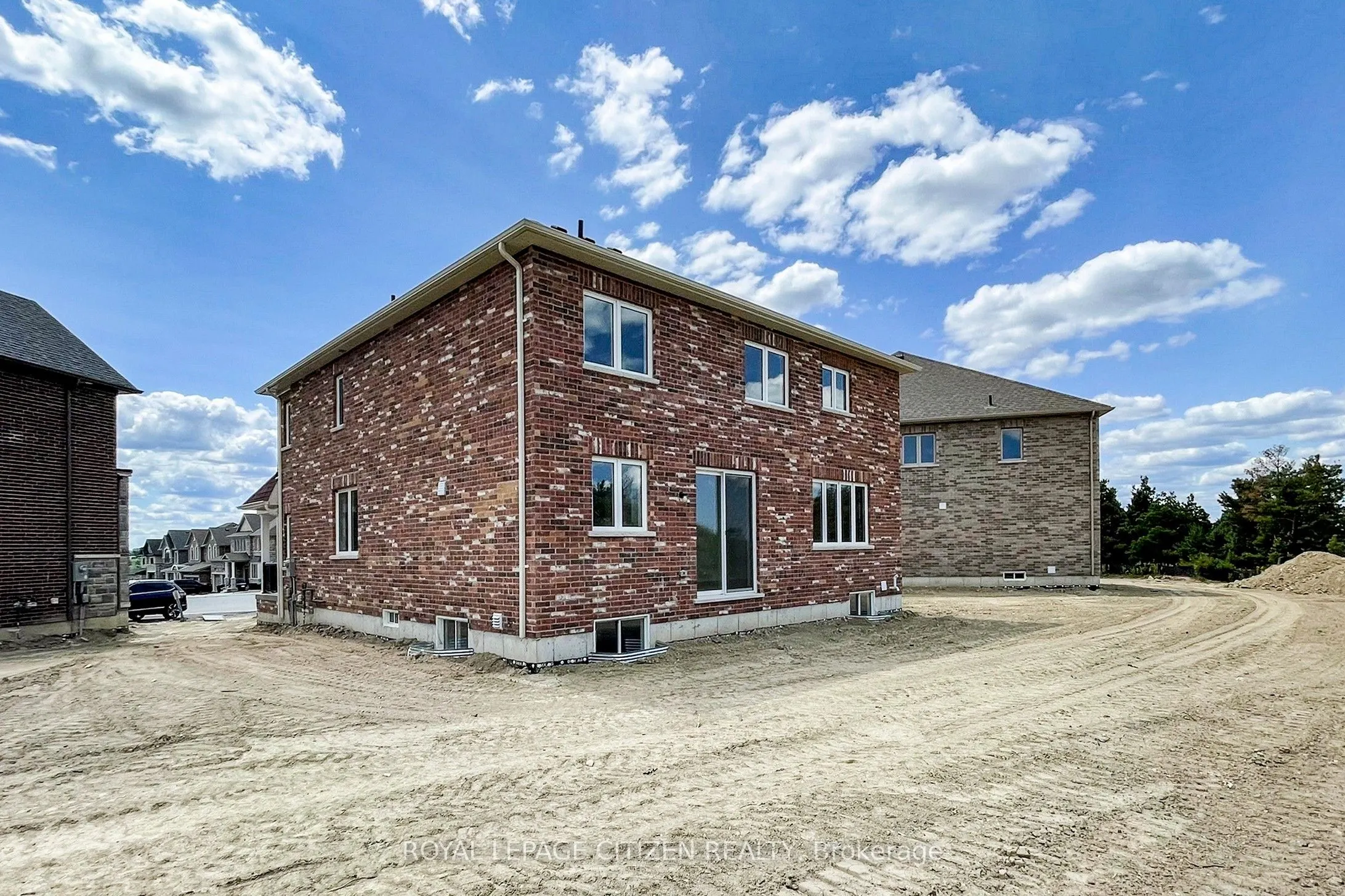 87 Lawrence D. Pridham Avenue