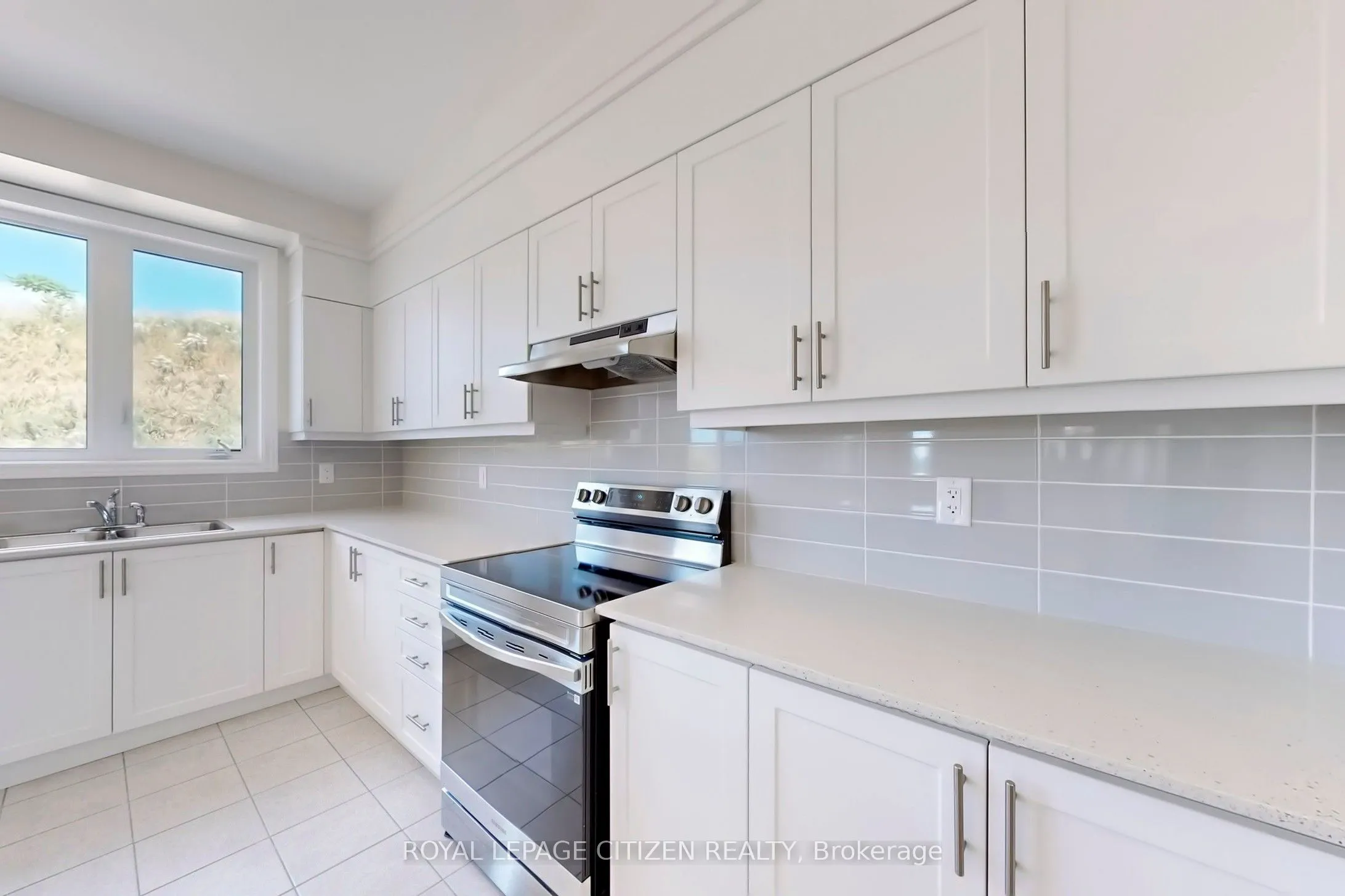 87 Lawrence D. Pridham Avenue