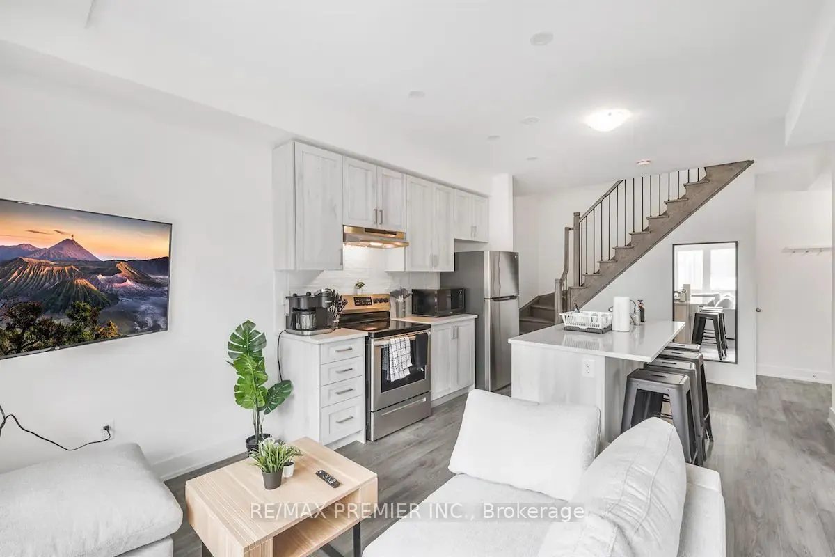 6 Sayers Lane, #6