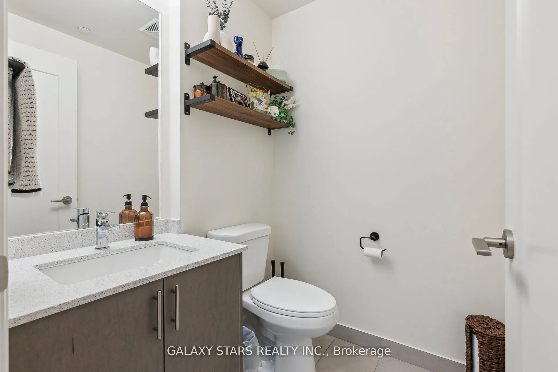 9000 Jane Street, #2425