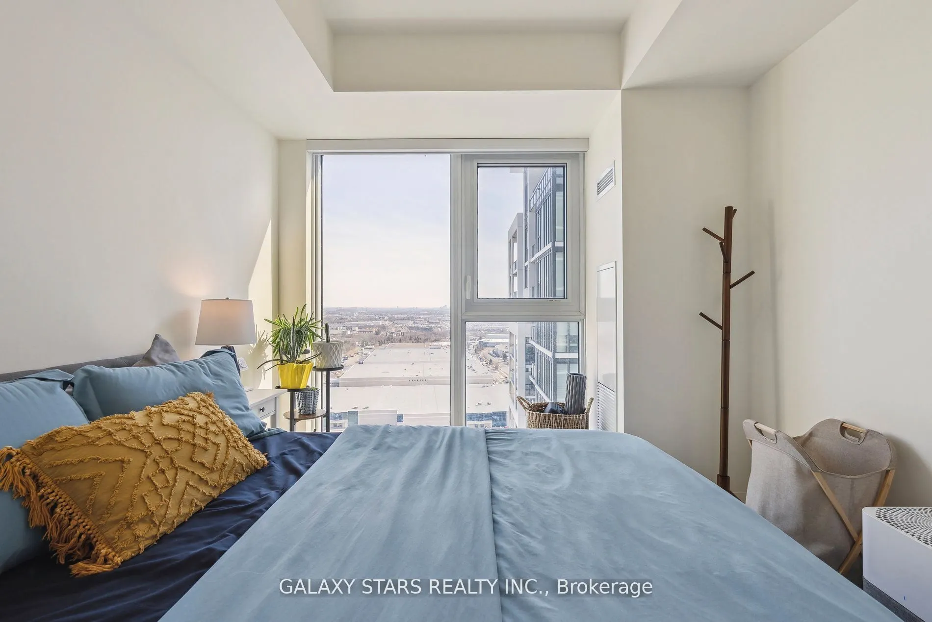 9000 Jane Street, #2425