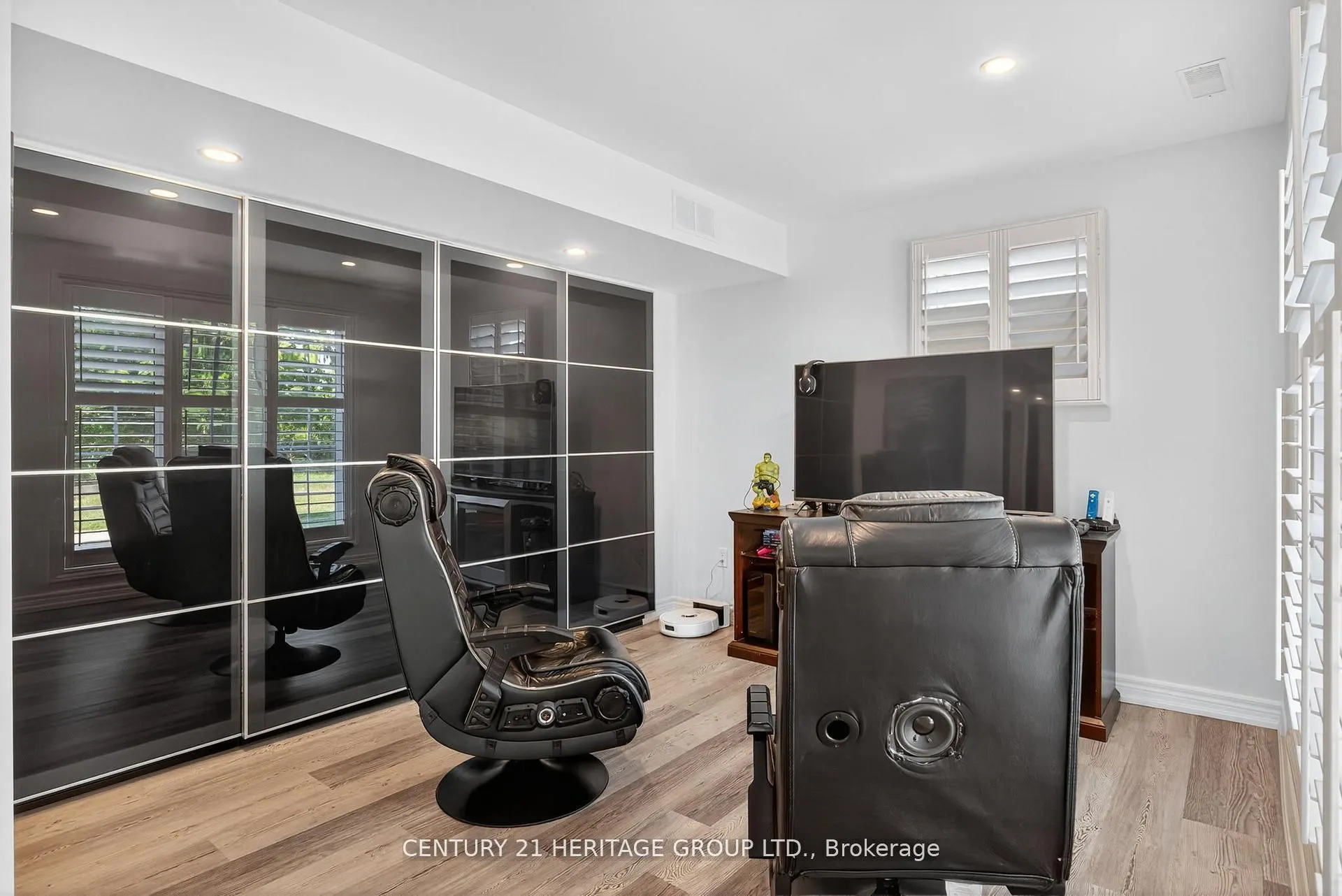 56 Cousteau Drive