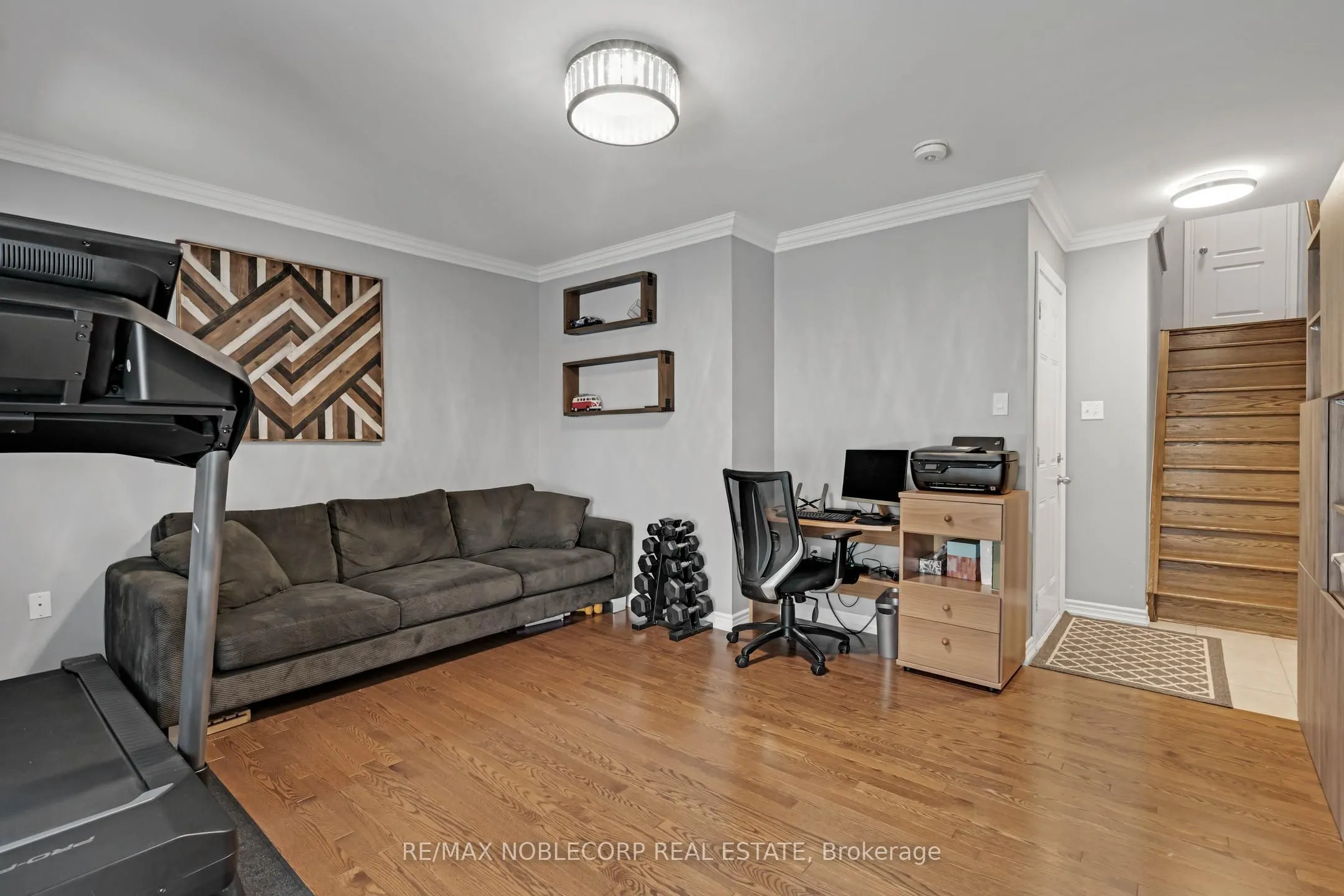 10 Porter Avenue W, #45
