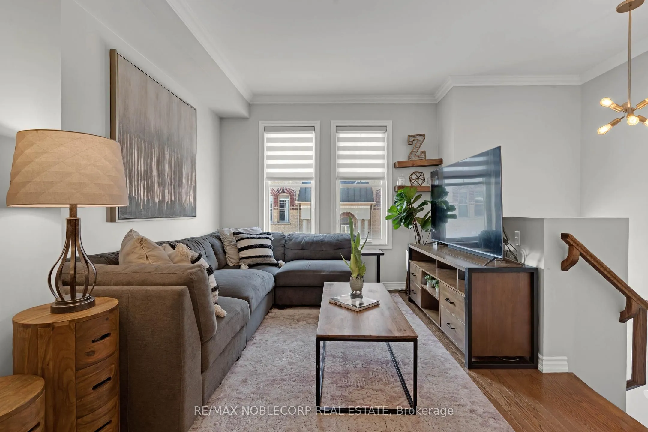 10 Porter Avenue W, #45