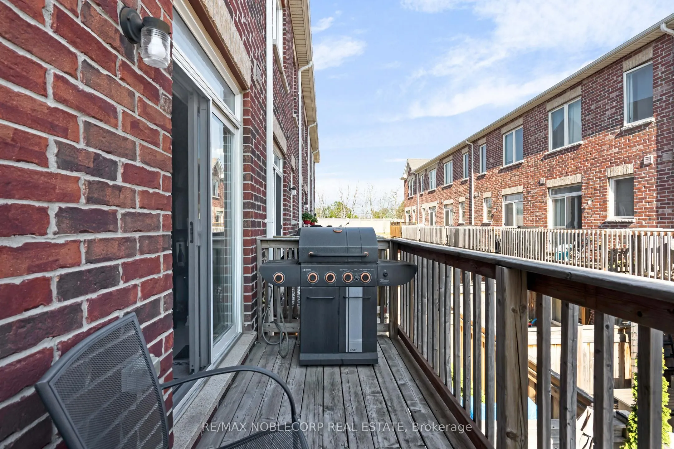 10 Porter Avenue W, #45