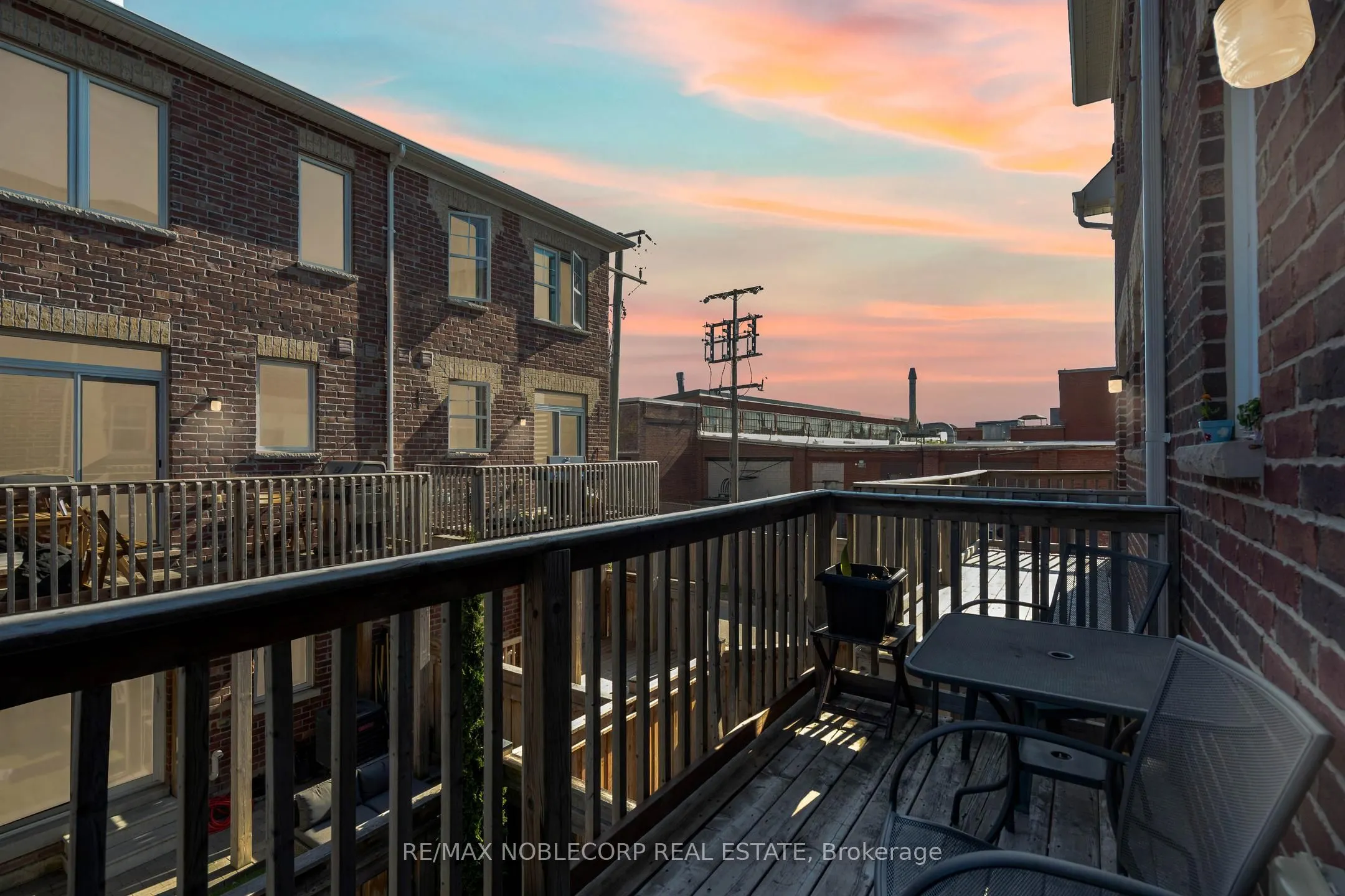 10 Porter Avenue W, #45