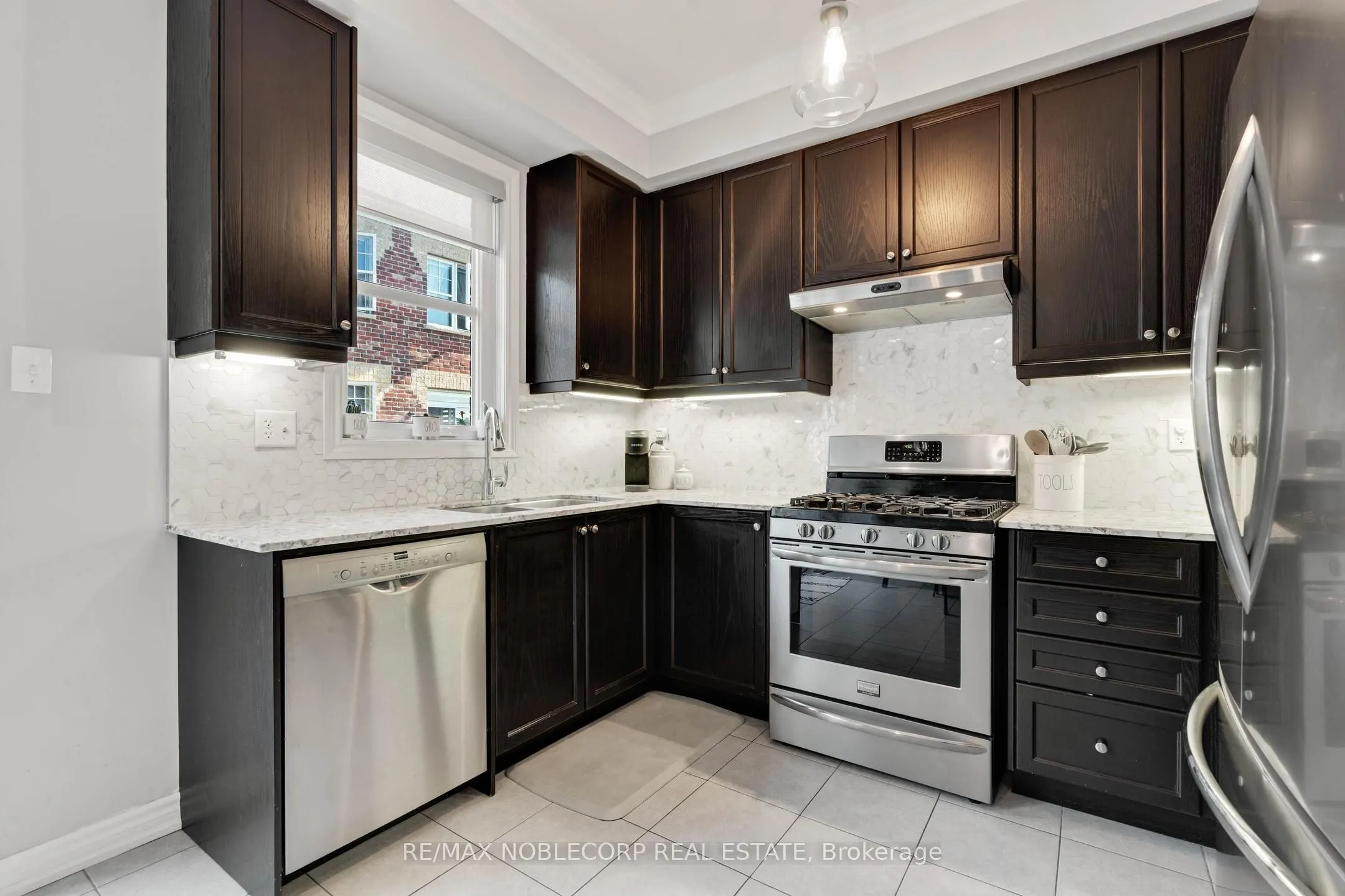 10 Porter Avenue W, #45