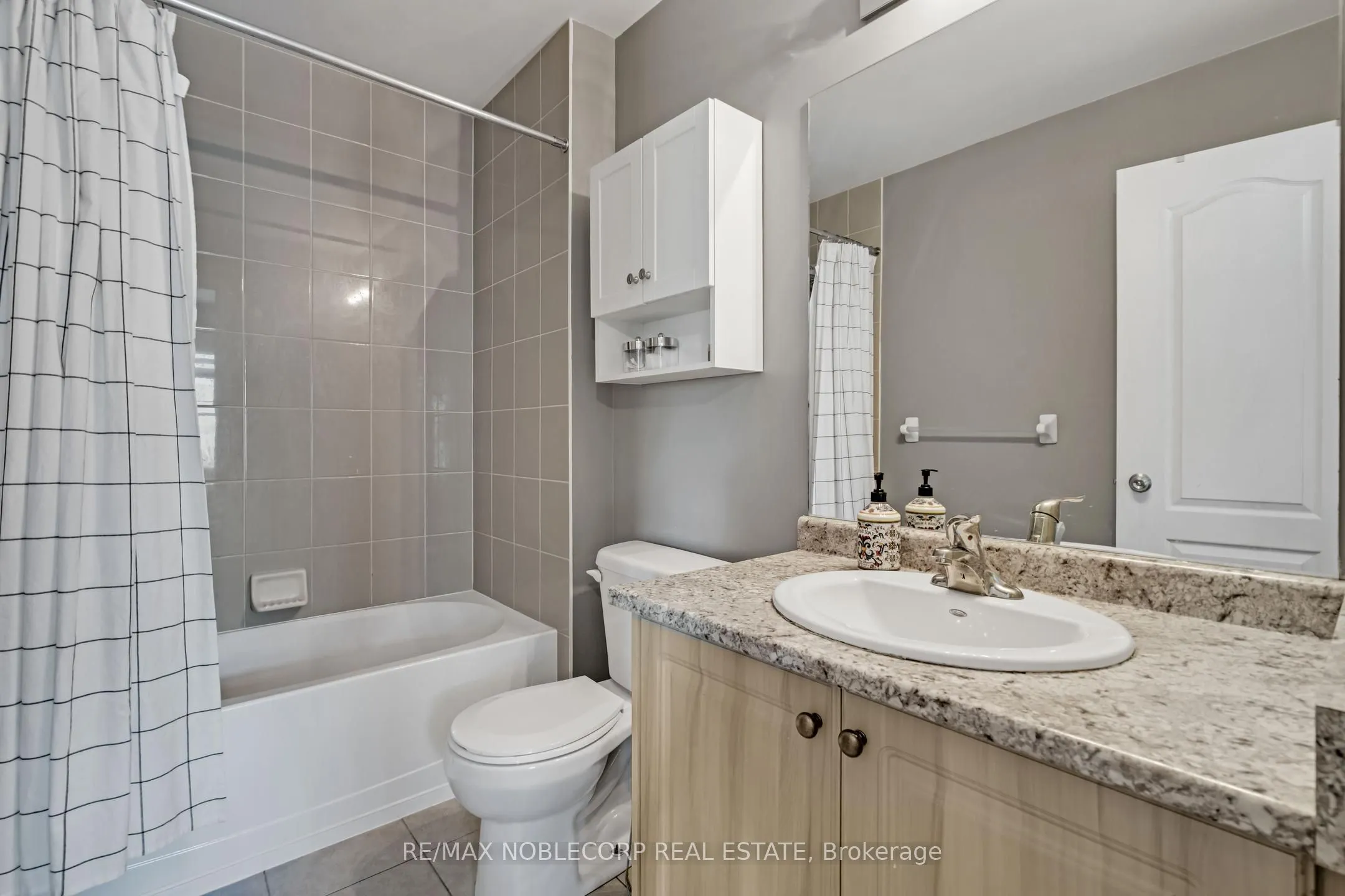 10 Porter Avenue W, #45
