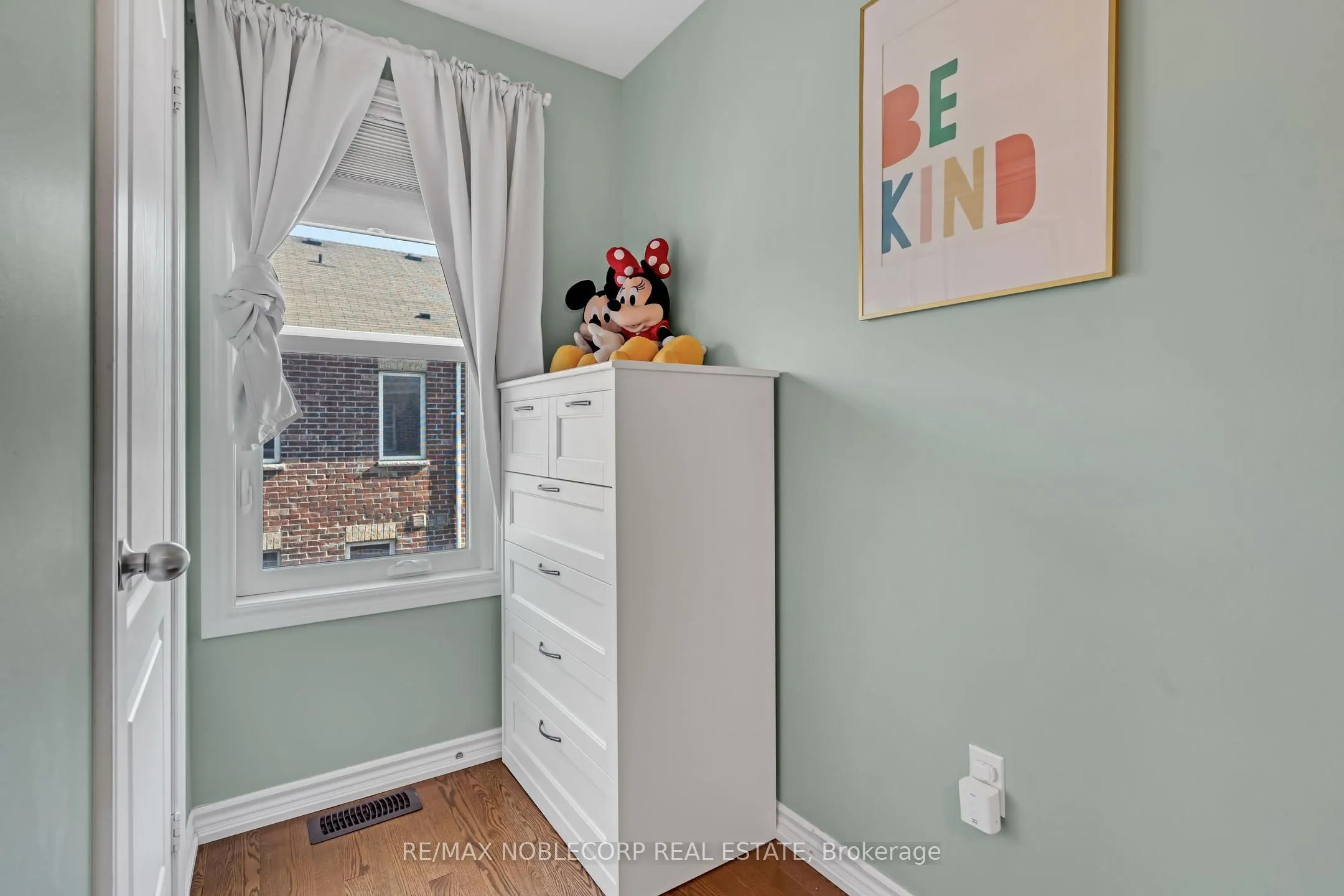 10 Porter Avenue W, #45