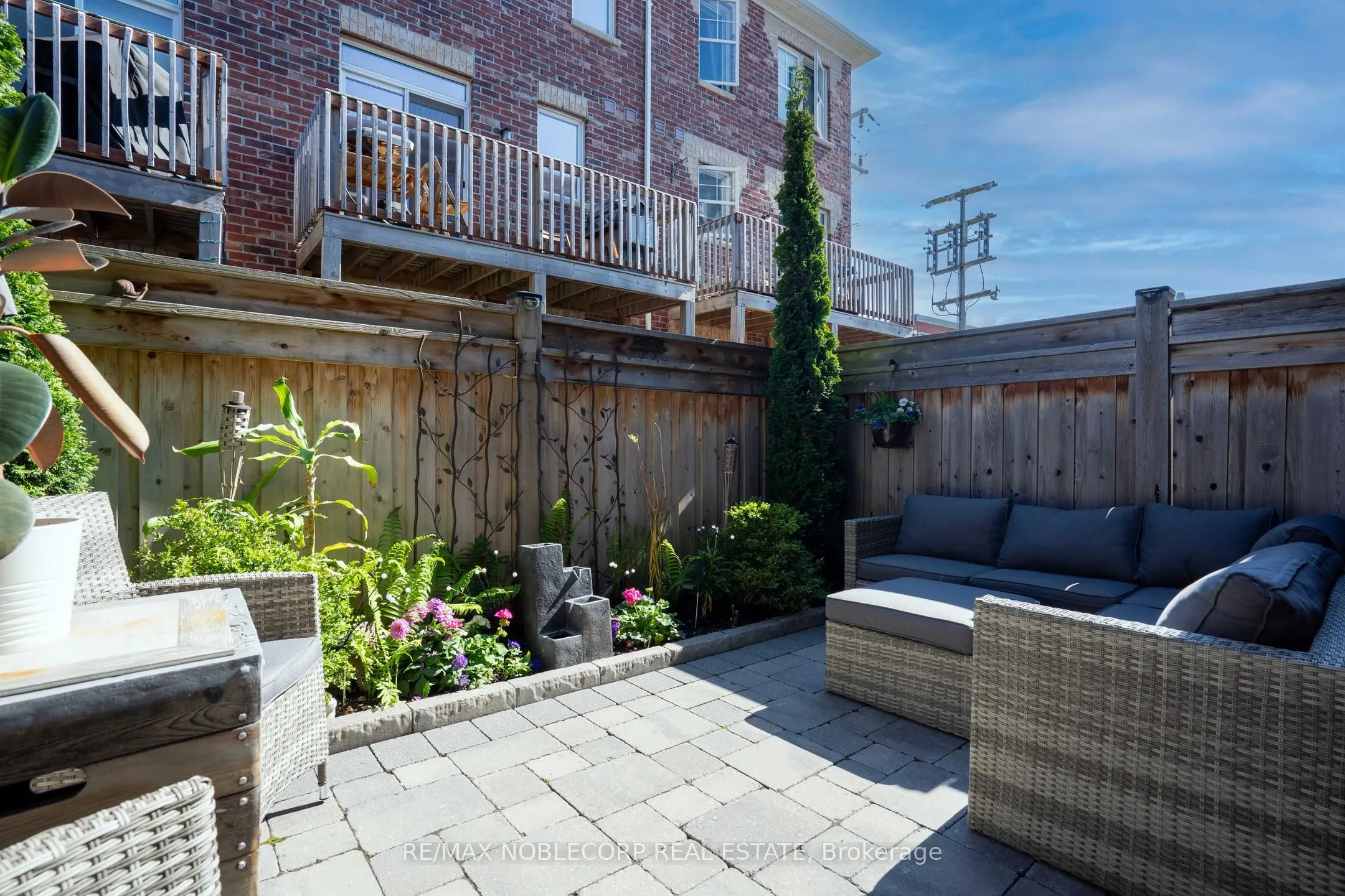 10 Porter Avenue W, #45