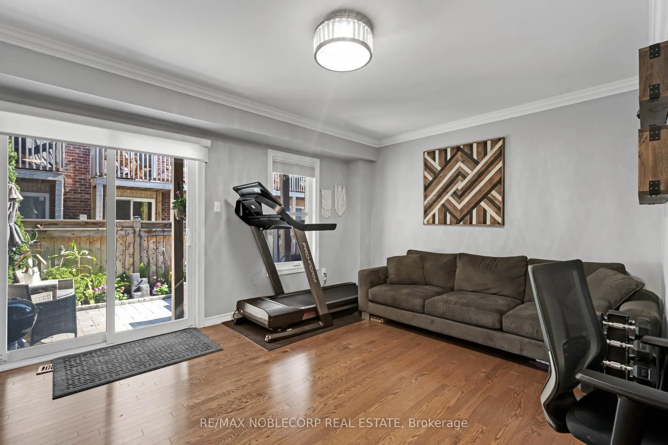 10 Porter Avenue W, #45