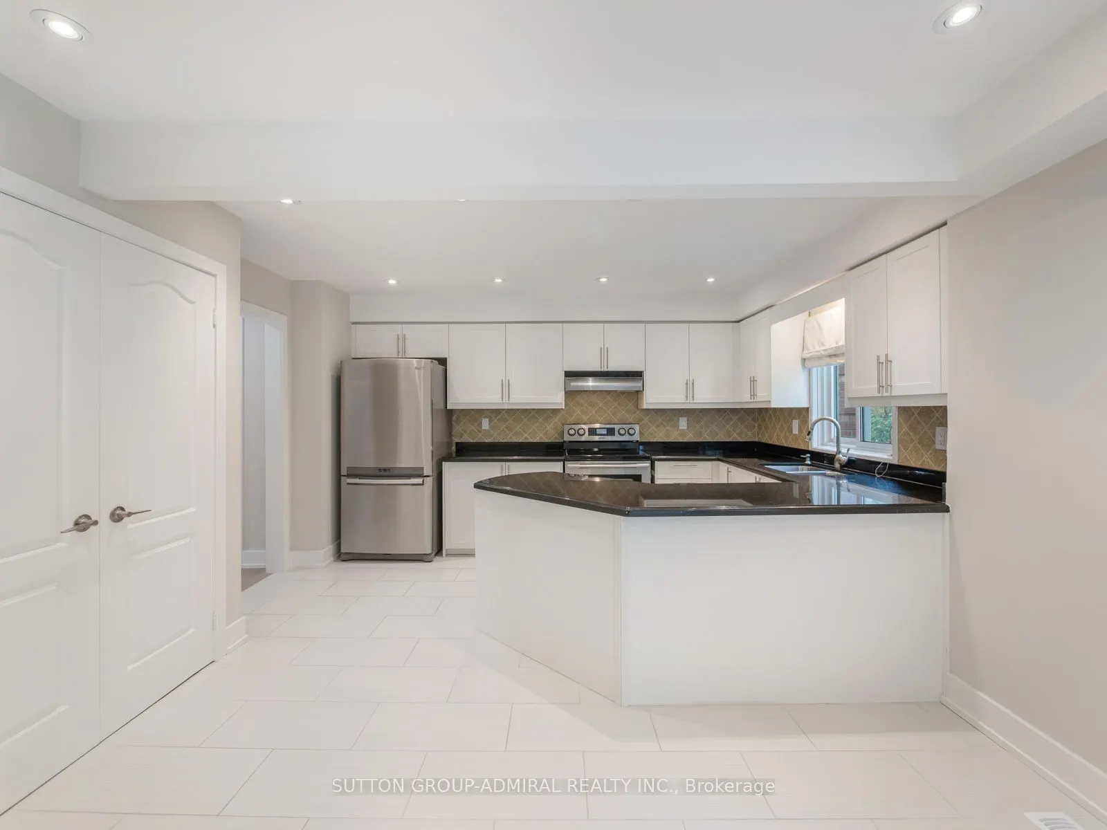 12 Tova Place, #61