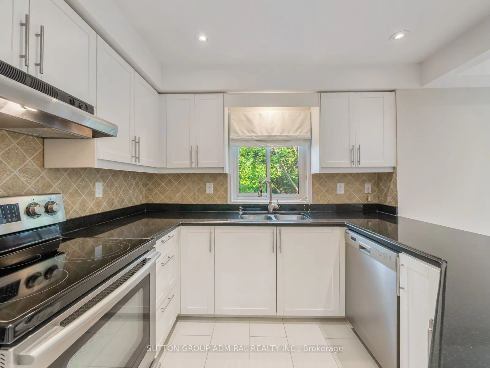 12 Tova Place, #61