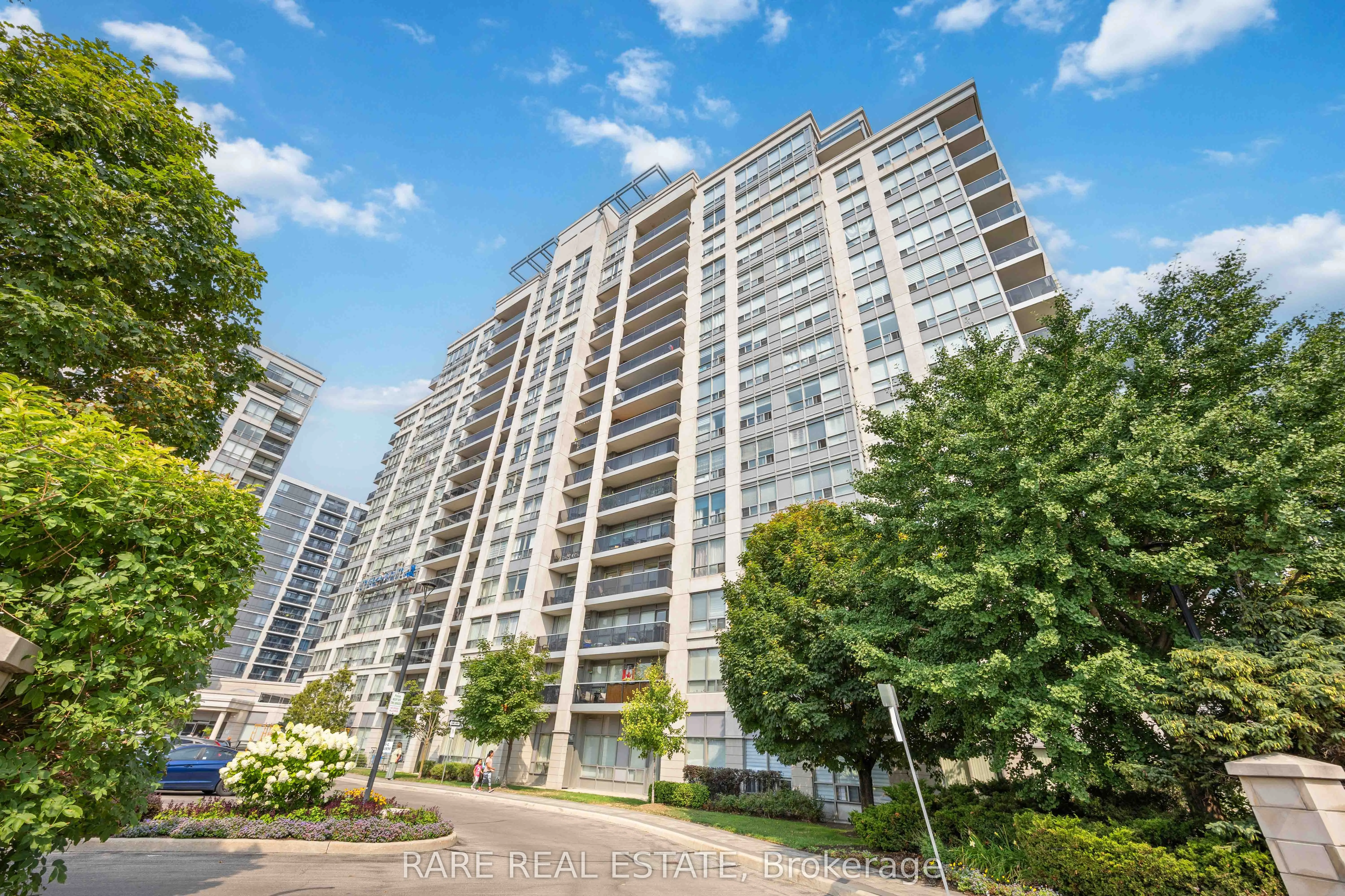 50 Disera Drive, #106