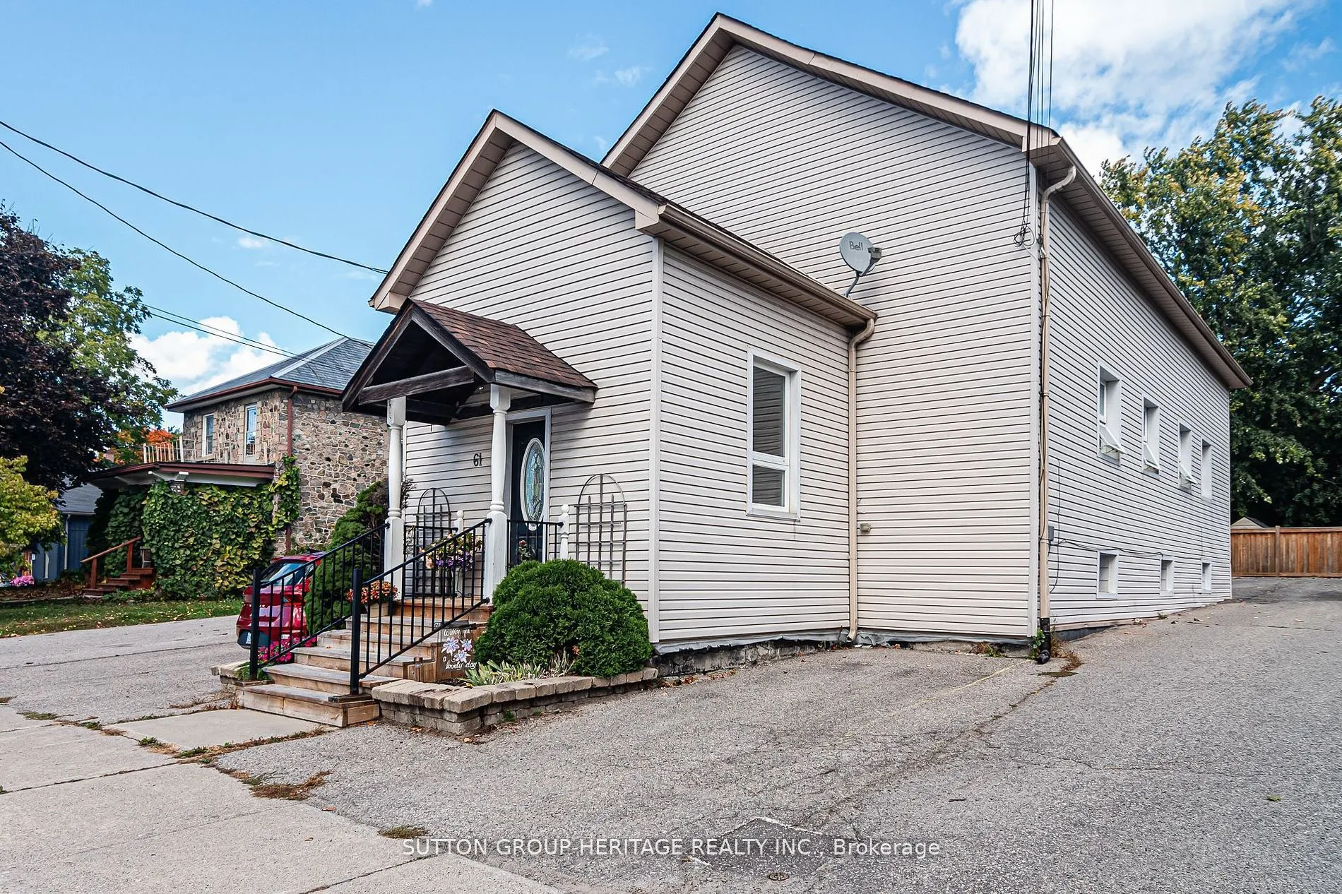 61 Main Street S