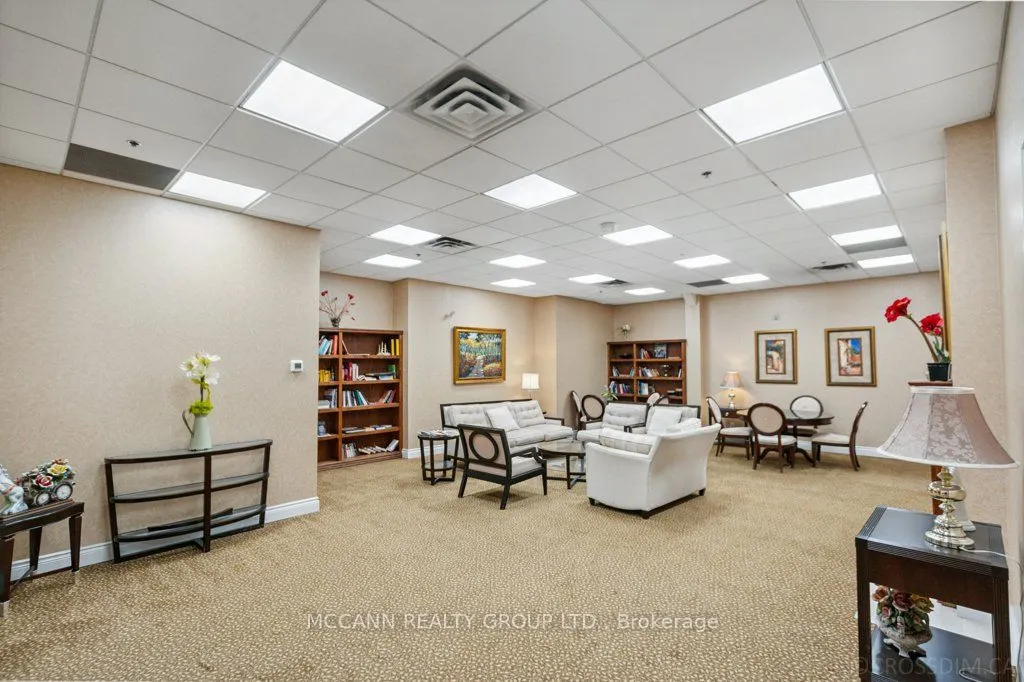 9901 Keele Street, #101