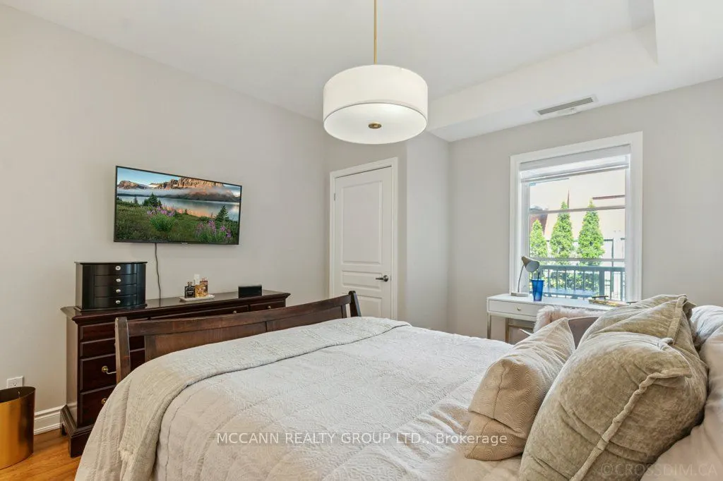 9901 Keele Street, #101