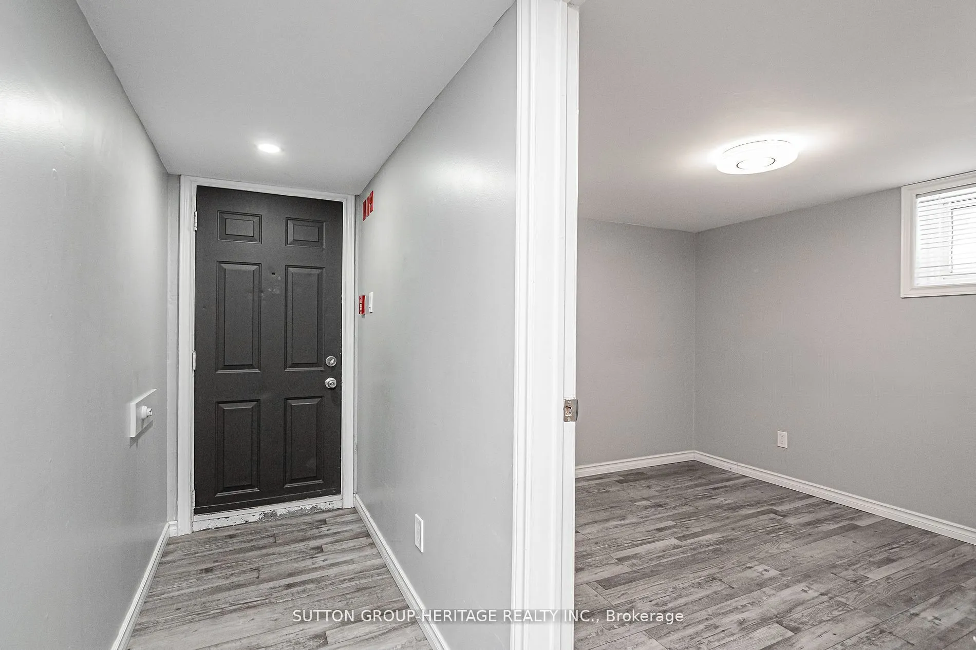 61 Main Street S